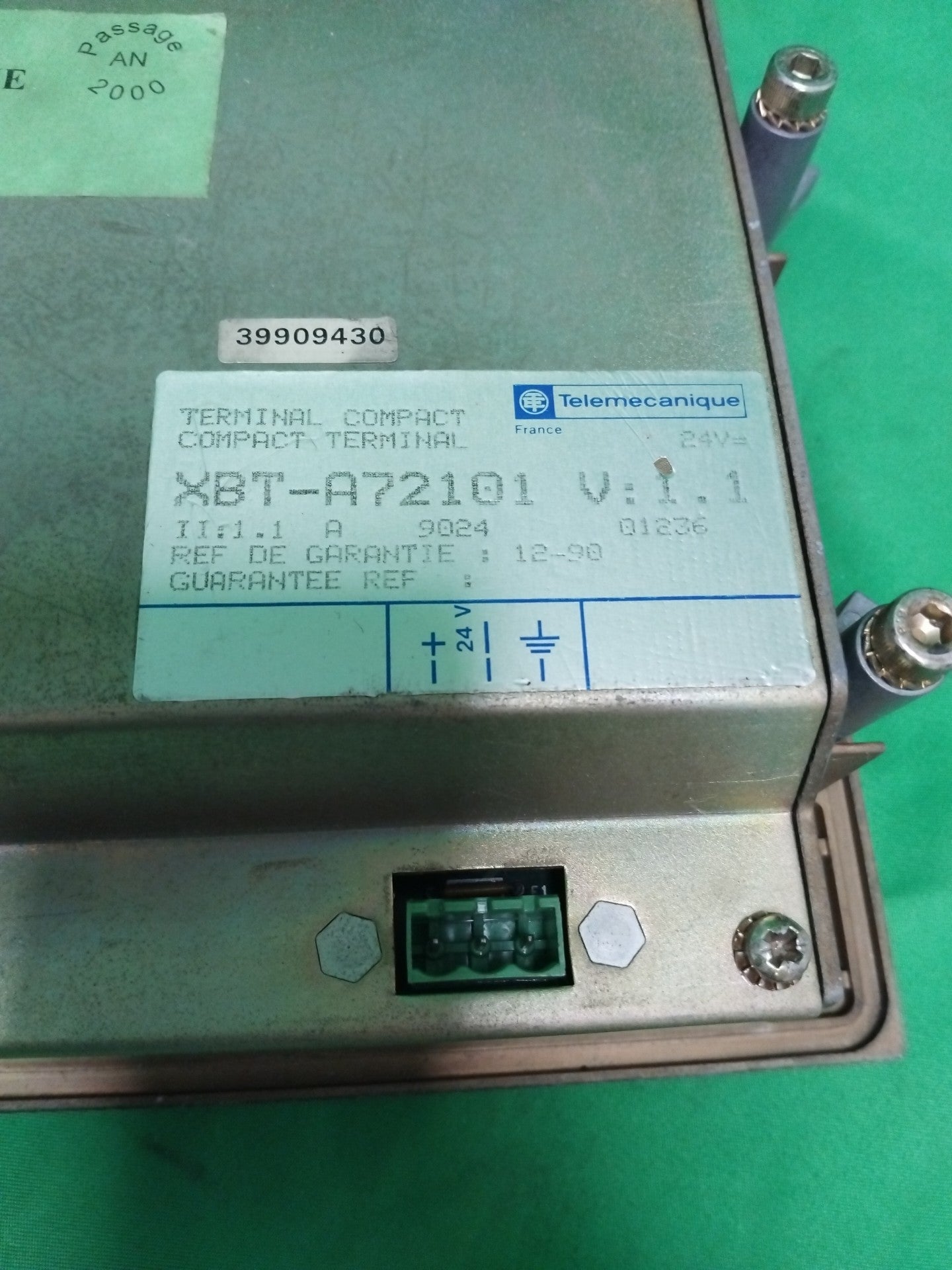 Telemecanique XBT-A72101 XBTA72101 TERMINAL COMPACT