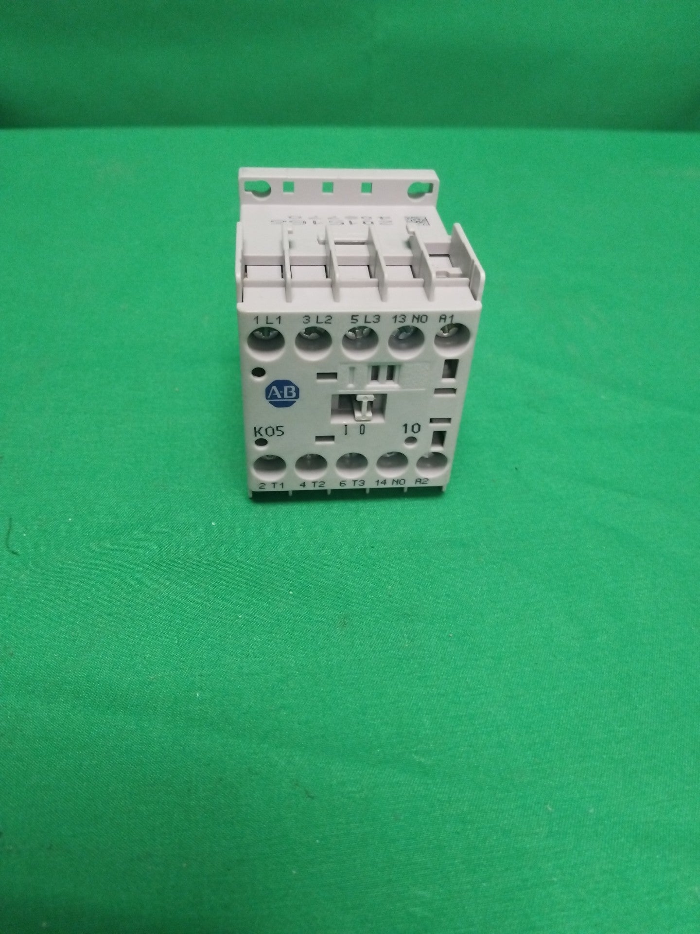 Allen Bradley 100-K05ZJ10 100K05ZJ10 MINI CONTACTOR