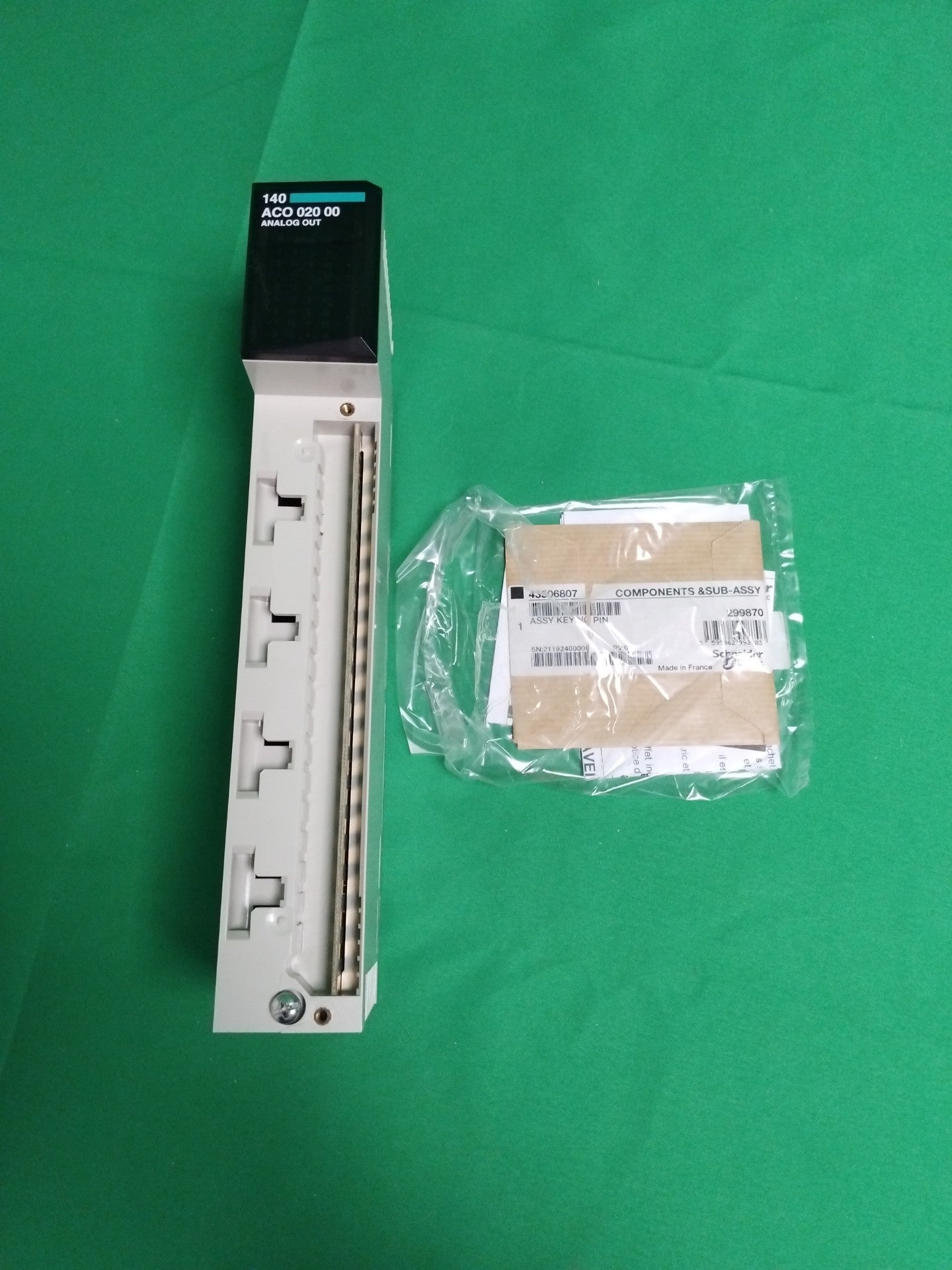 Schneider-Electric 140ACO02000R 140ACO02000R Defective