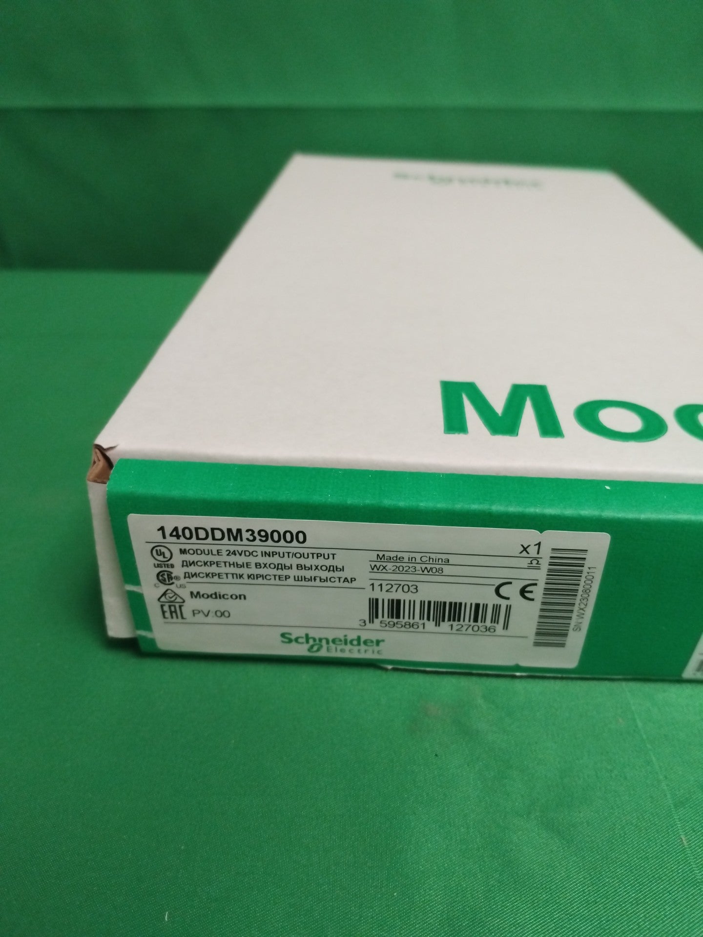 Schneider-Electric 140DDM39000 140DDM39000 MODULE 24VDC INPUT/OUTPUT