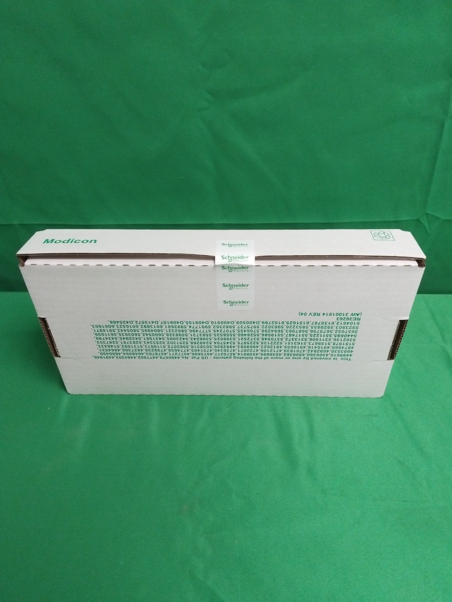 Schneider-Electric 140DDM39000 140DDM39000 MODULE 24VDC INPUT/OUTPUT