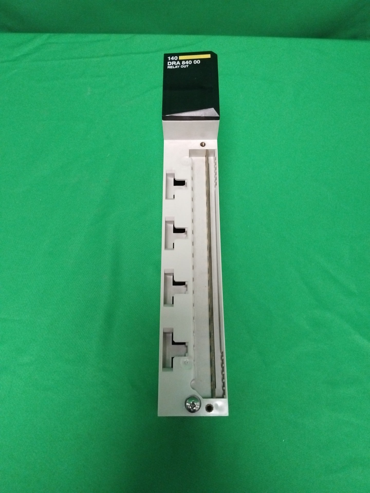 Schneider-Electric 140DRA84000 140DRA84000 Defective