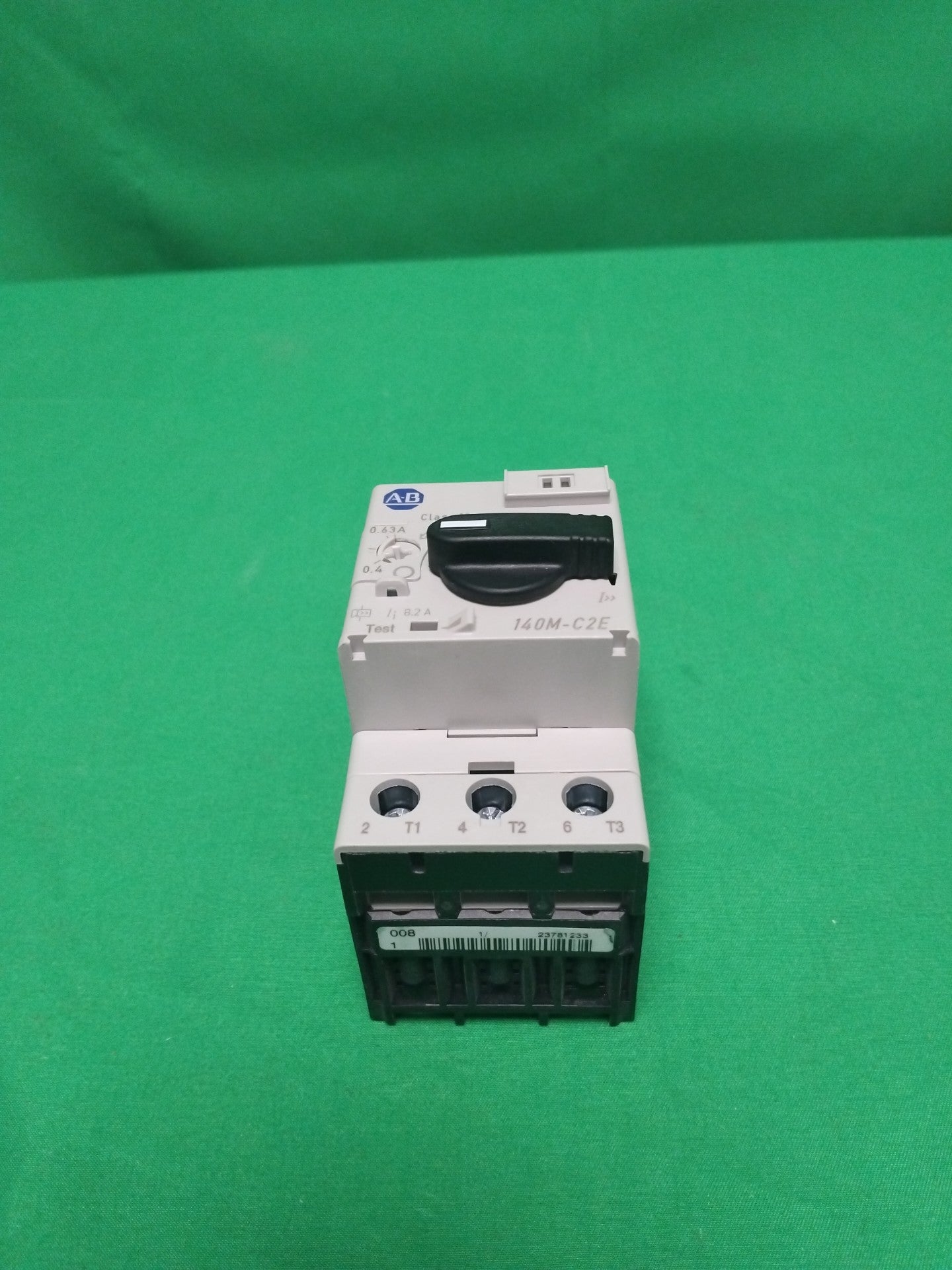 Allen Bradley 140M-C2E-A63 140MC2EA63 DISJONCTEUR