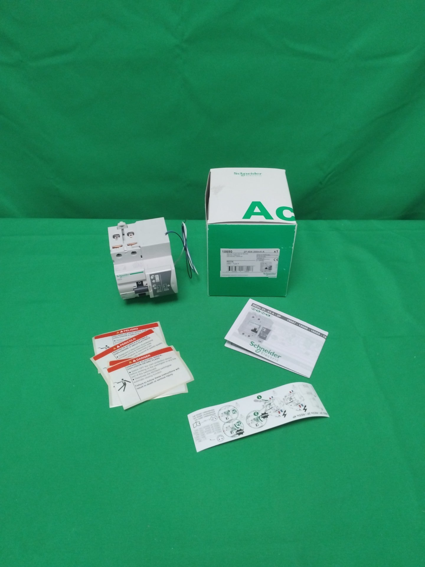 Schneider-Electric 18690 18690