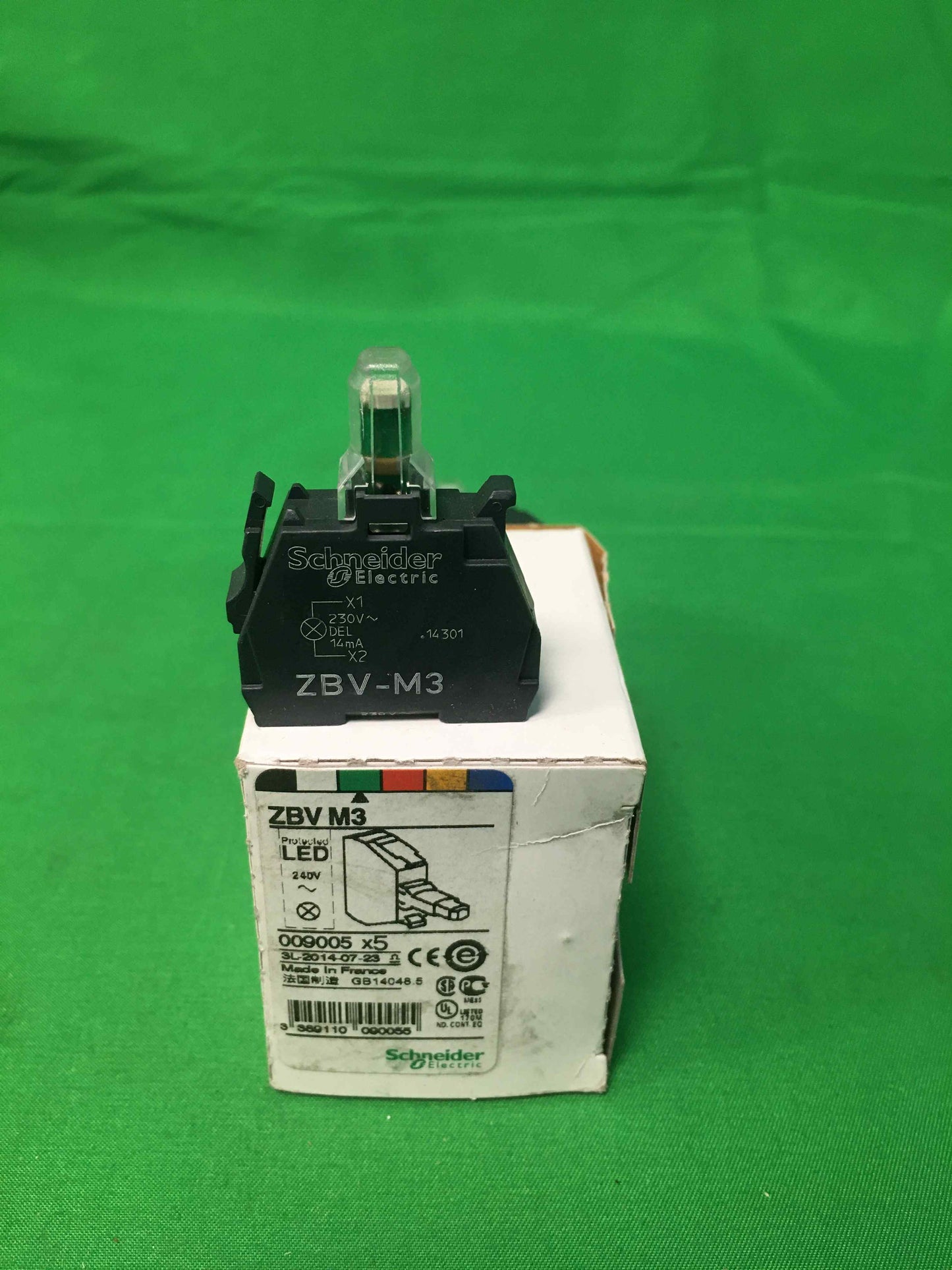 Schneider-Electric ZBV M3 ZBVM3 5 UNITS