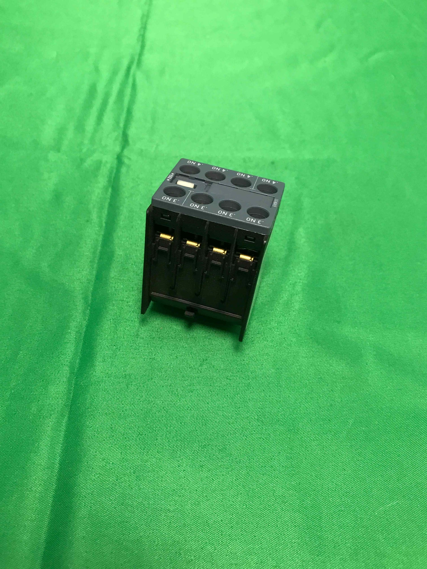 Siemens 3RH2911-1FA40 3RH29111FA40 WITHOUT ORIGINAL PACKAGING