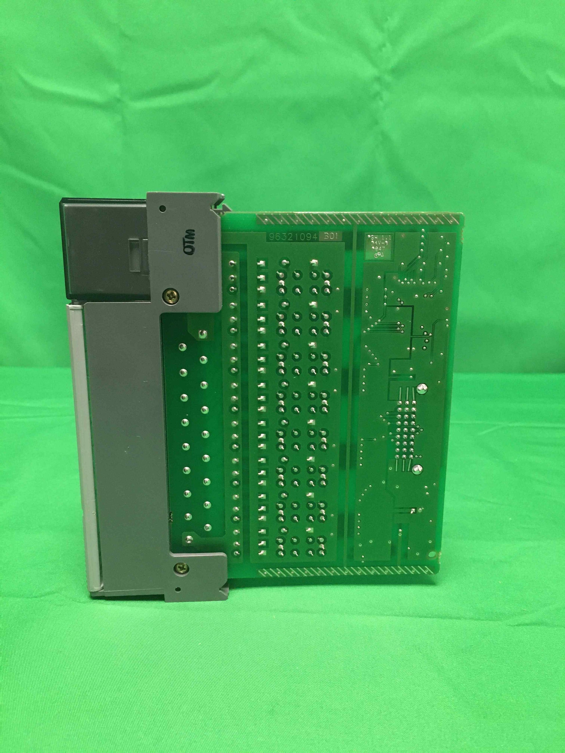 Allen-Bradley 1746-OB16 1746OB16