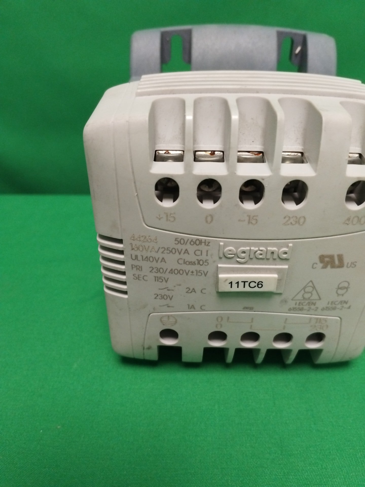 legrand 44264 44264 TRANSFORMATEUR SEC 115V UL140VA PRI 230/400V 50/60Hz