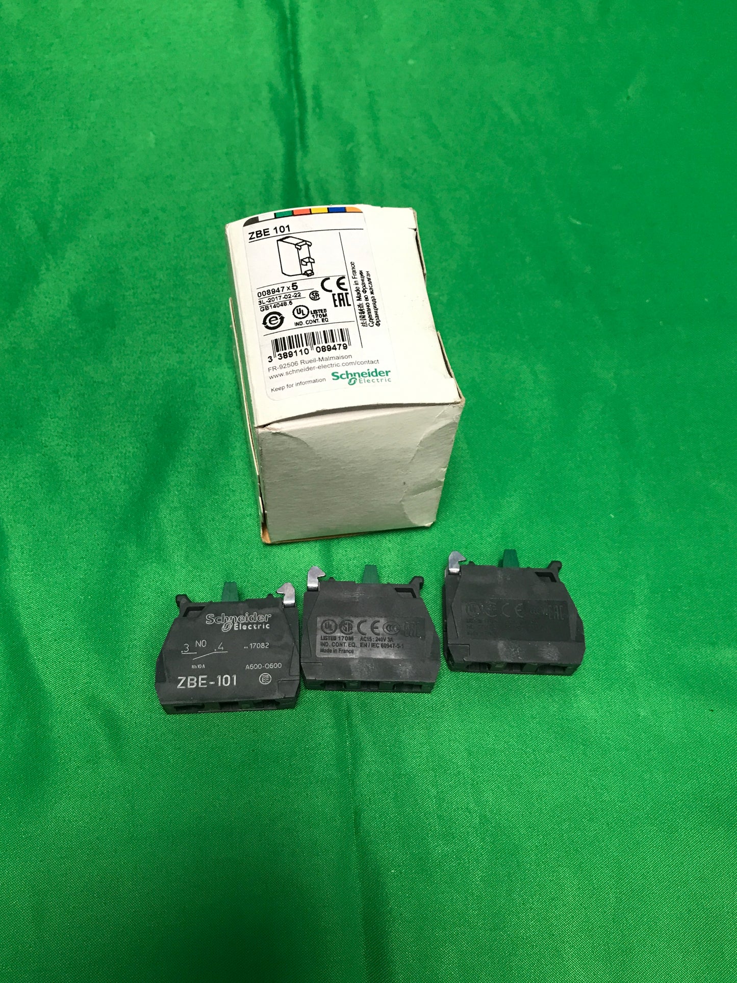 Schneider-Electric ZBE 101 ZBE101 BOX OF 2 UNITS