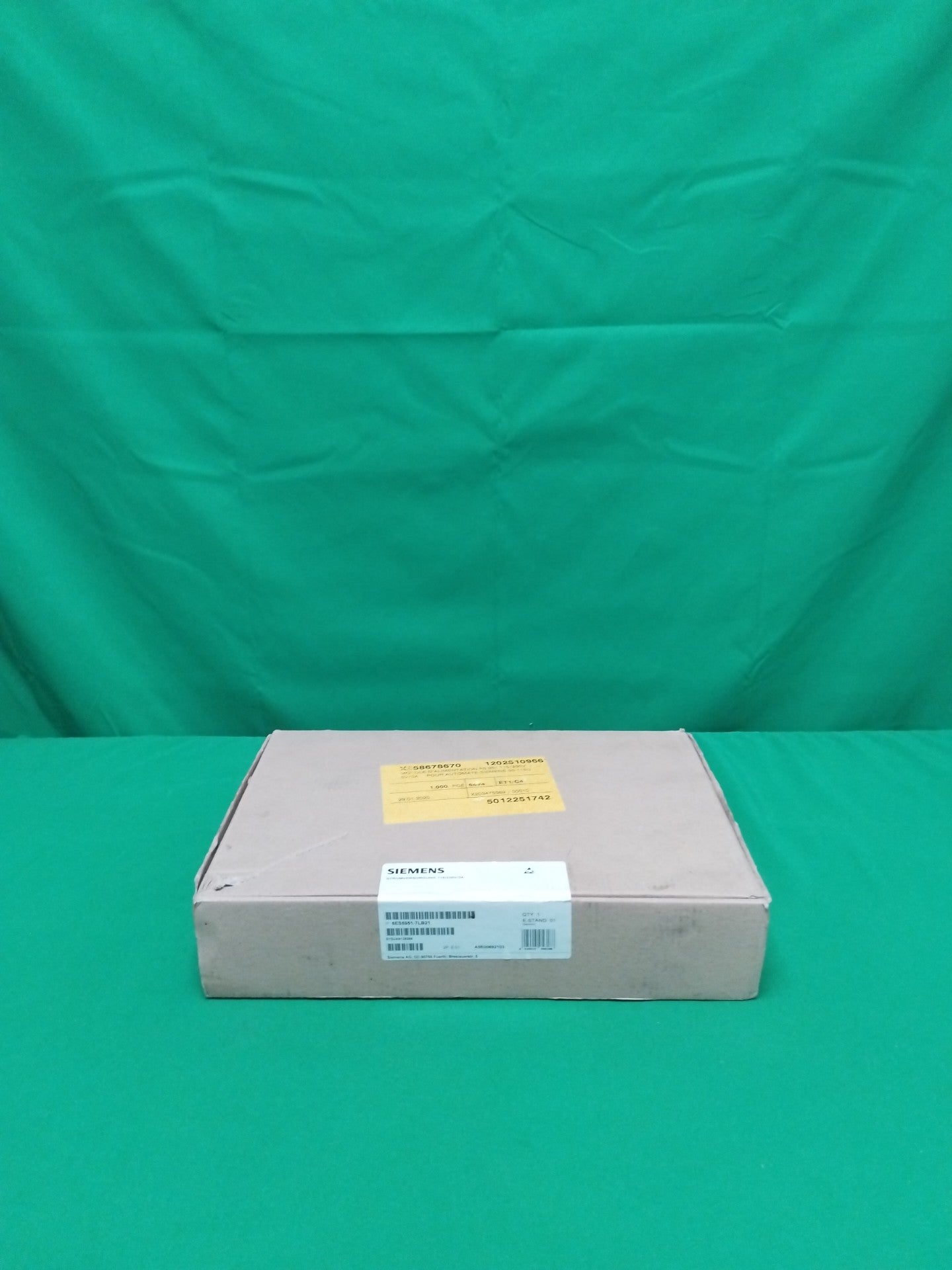 Siemens 6ES5951-7LB21 6ES59517LB21 SEALED