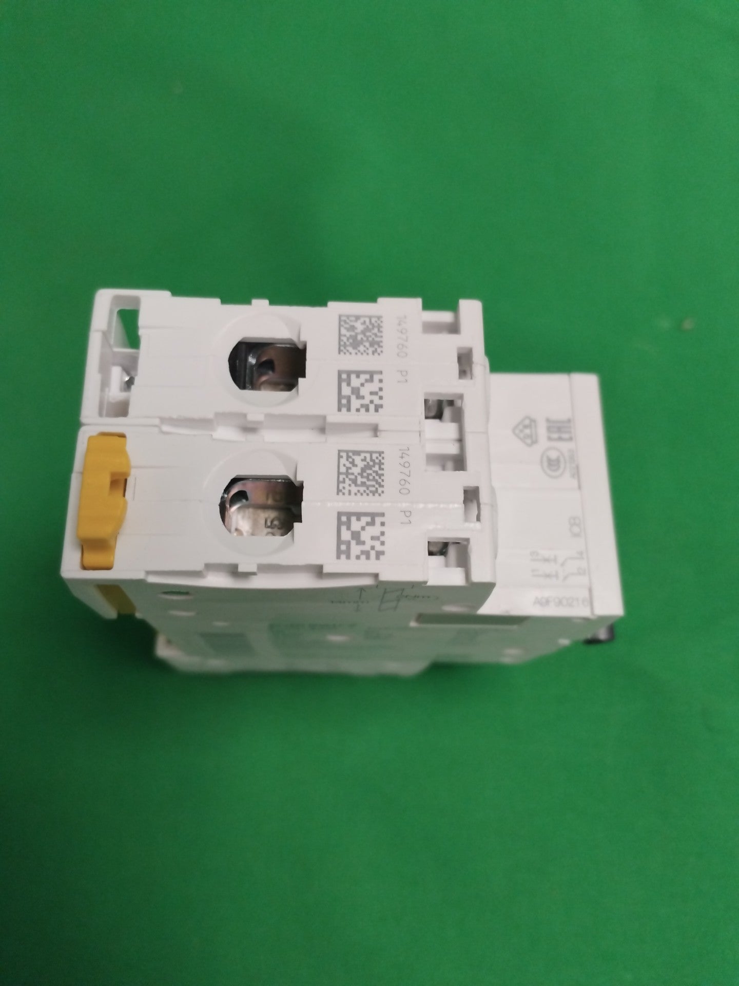 Schneider-Electric A9F9021 6 A9F90216 WITHOUT ORIGINAL PACKAGING