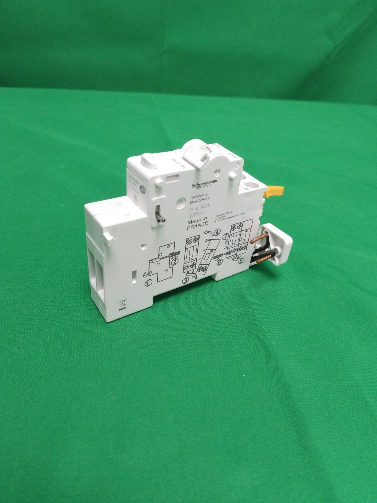 Schneider-Electric A9N21452 A9N21452