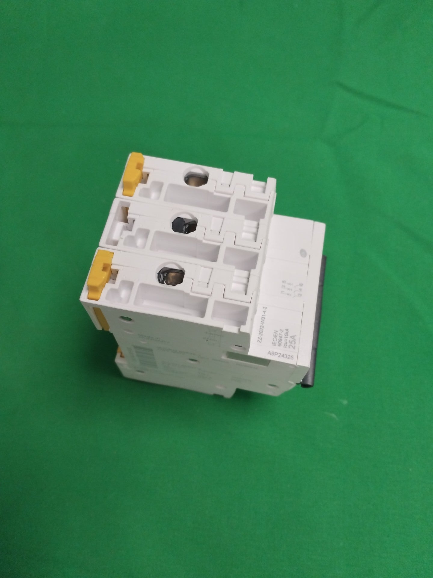 Schneider-Electric A9P24325 A9P24325 WITHOUT ORIGINAL PACKAGING
