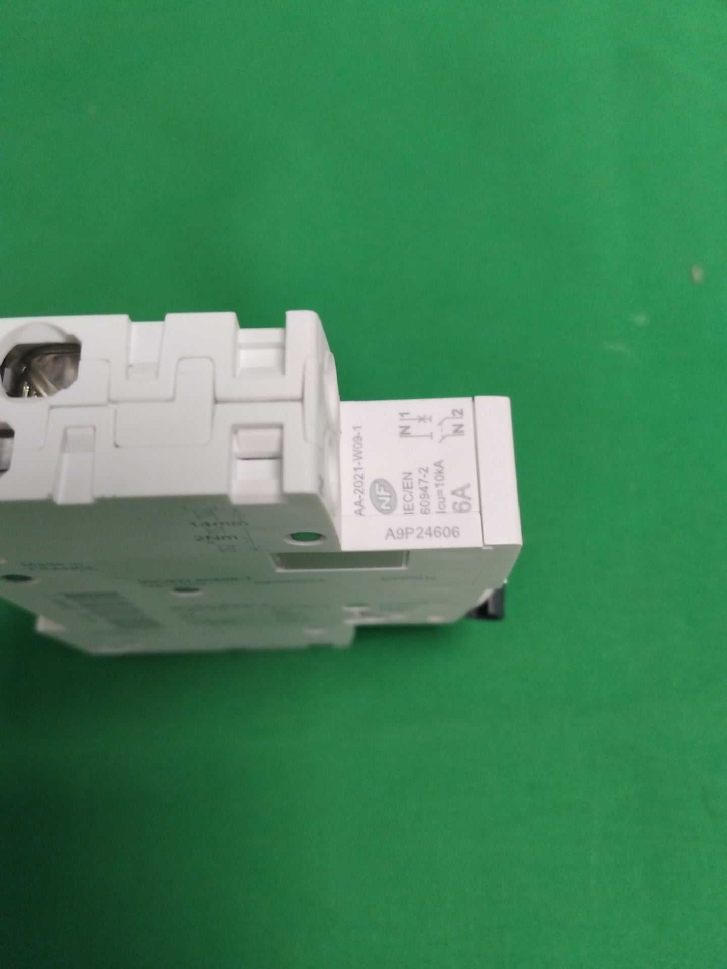Schneider-Electric A9P24606 A9P24606 WITHOUT ORIGINAL PACKAGING