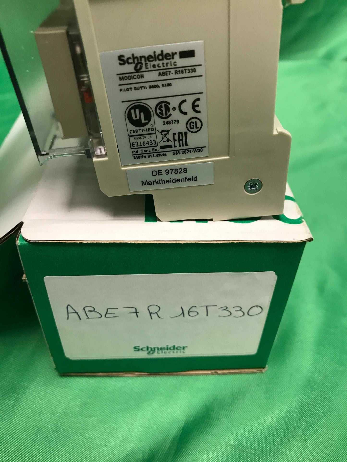 Schneider Electric-ABE7R16T330/ABE7R16T330