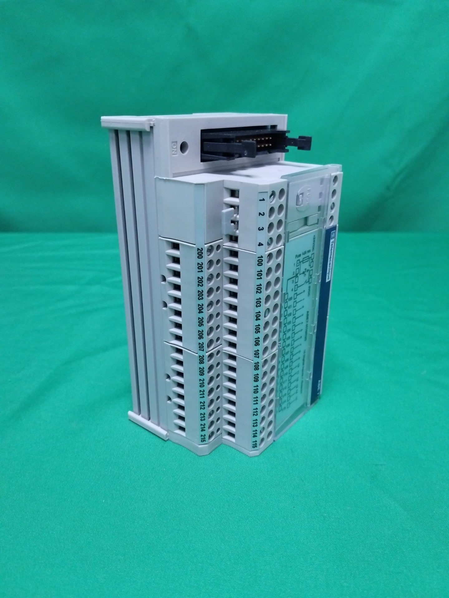 Telemecanique ABE7-H16R20 ABE7H16R20 Defective