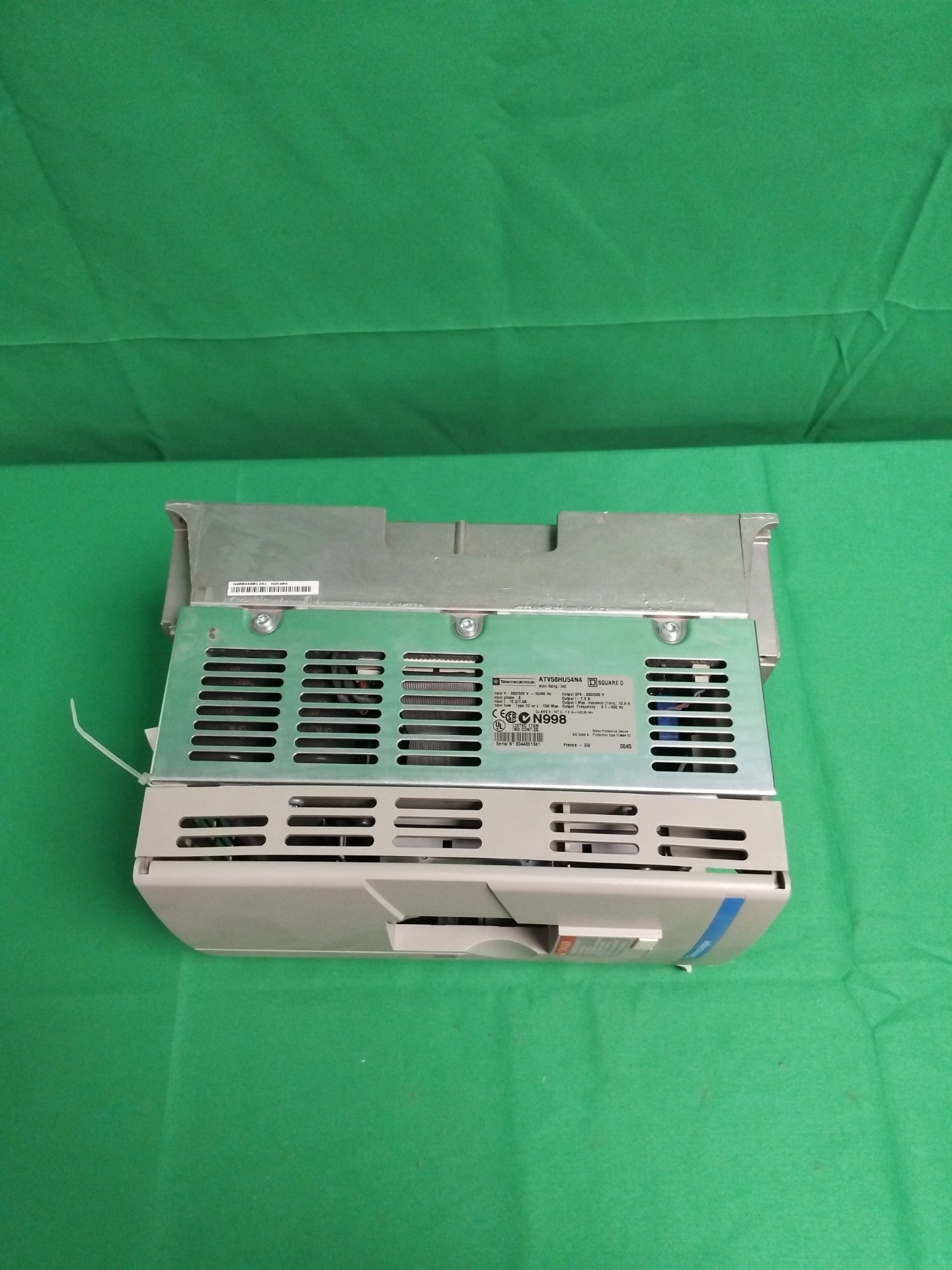 Telemecanique ATV58HU54N4 ATV58HU54N4 Defective
