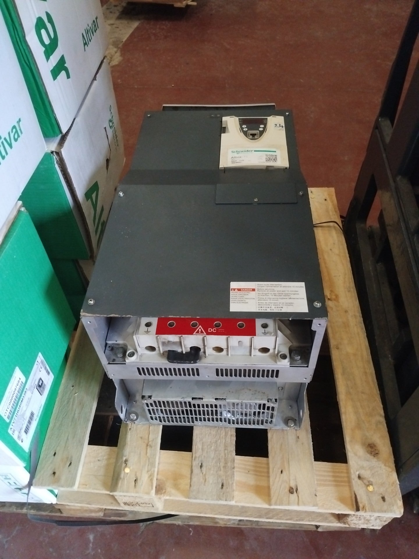 Schneider-Electric ATV71HD55N4Z383 / ATV71HD55N4Z383