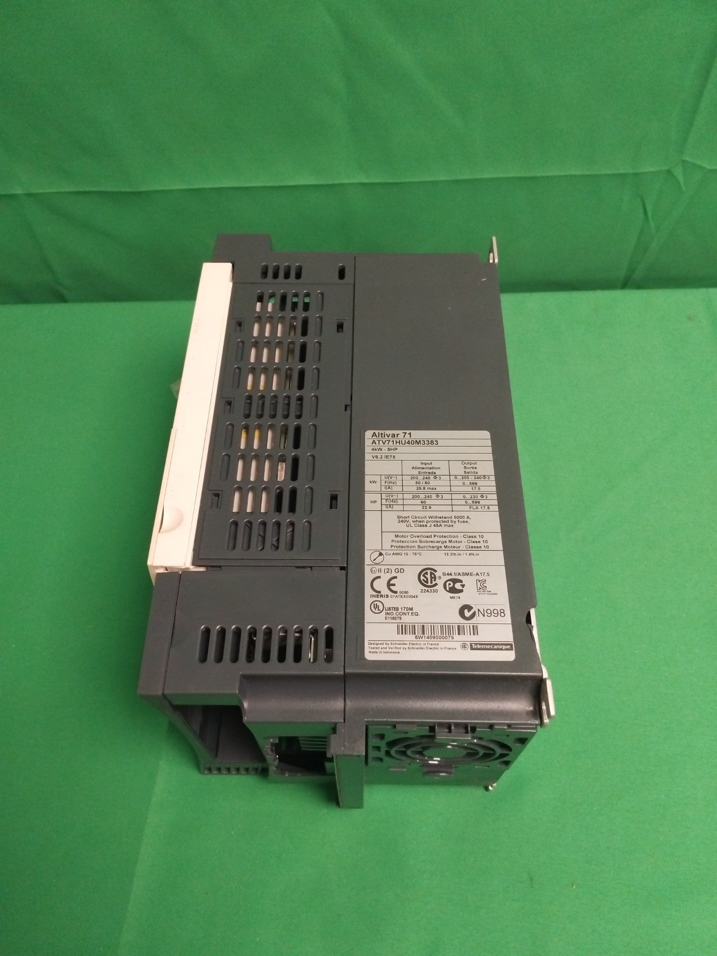Schneider-Electric ATV71HU40M3383 ATV71HU40M3383 Defective