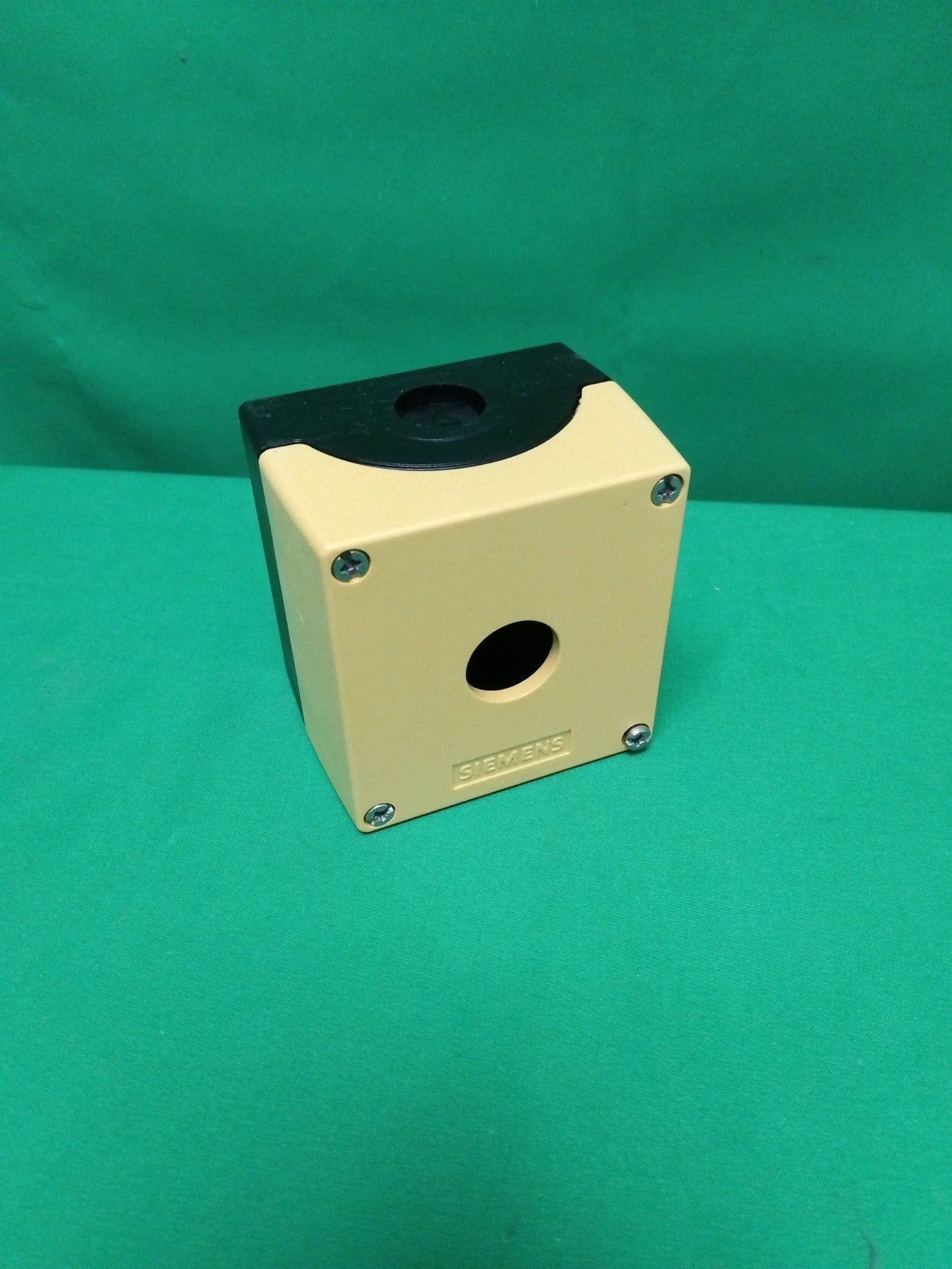 SIEMENS 3SU1801-0AA00-0AA2 3SU18010AA000AA2 BOITIER