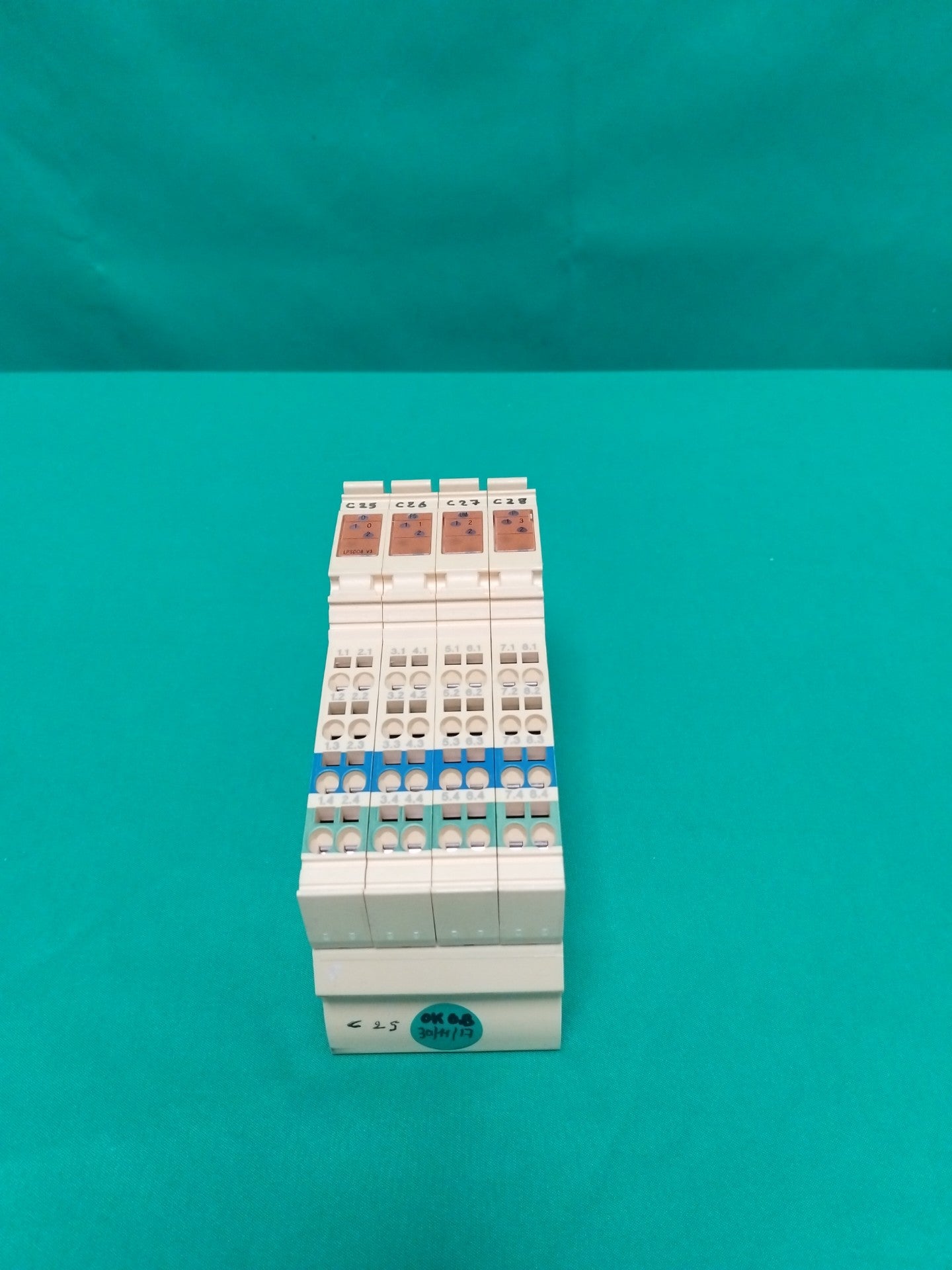 Phoenix Contact IB IL 24 LPSDO 8 IBIL24LPSDO8