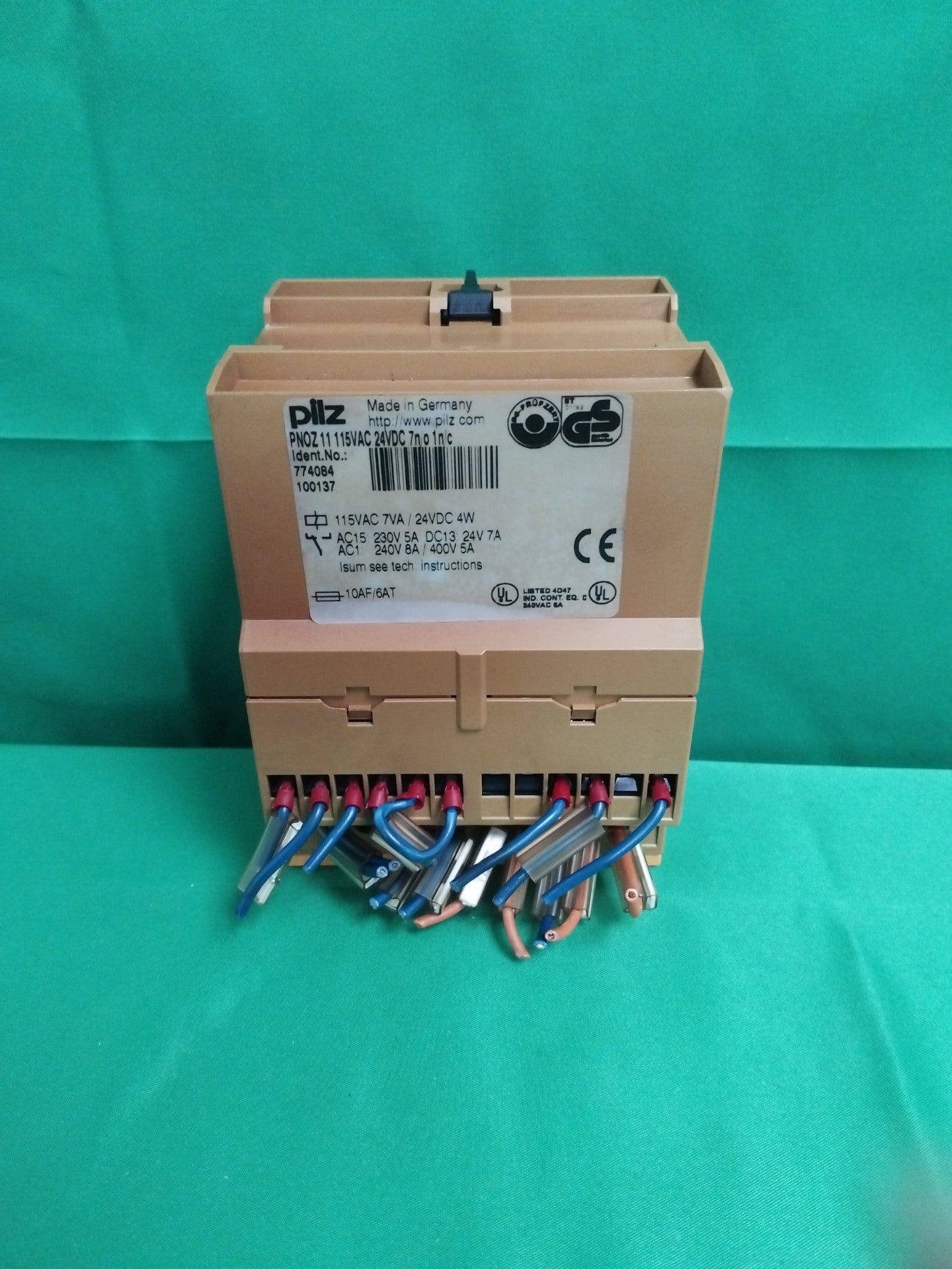 pilz PNOZ11 115VAC 24VDC 7N/O 1N/C PNOZ11115VAC24VDC7NO1NC