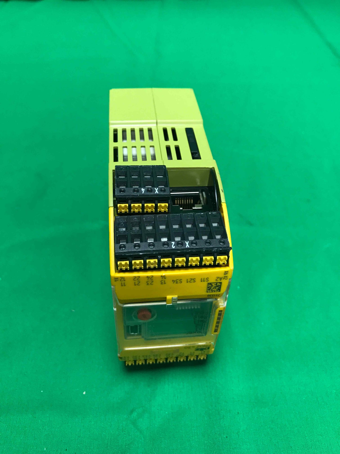 PILZ PNOZ S30 C24-240VACDC2N PNOZS30C24240VACDC2N