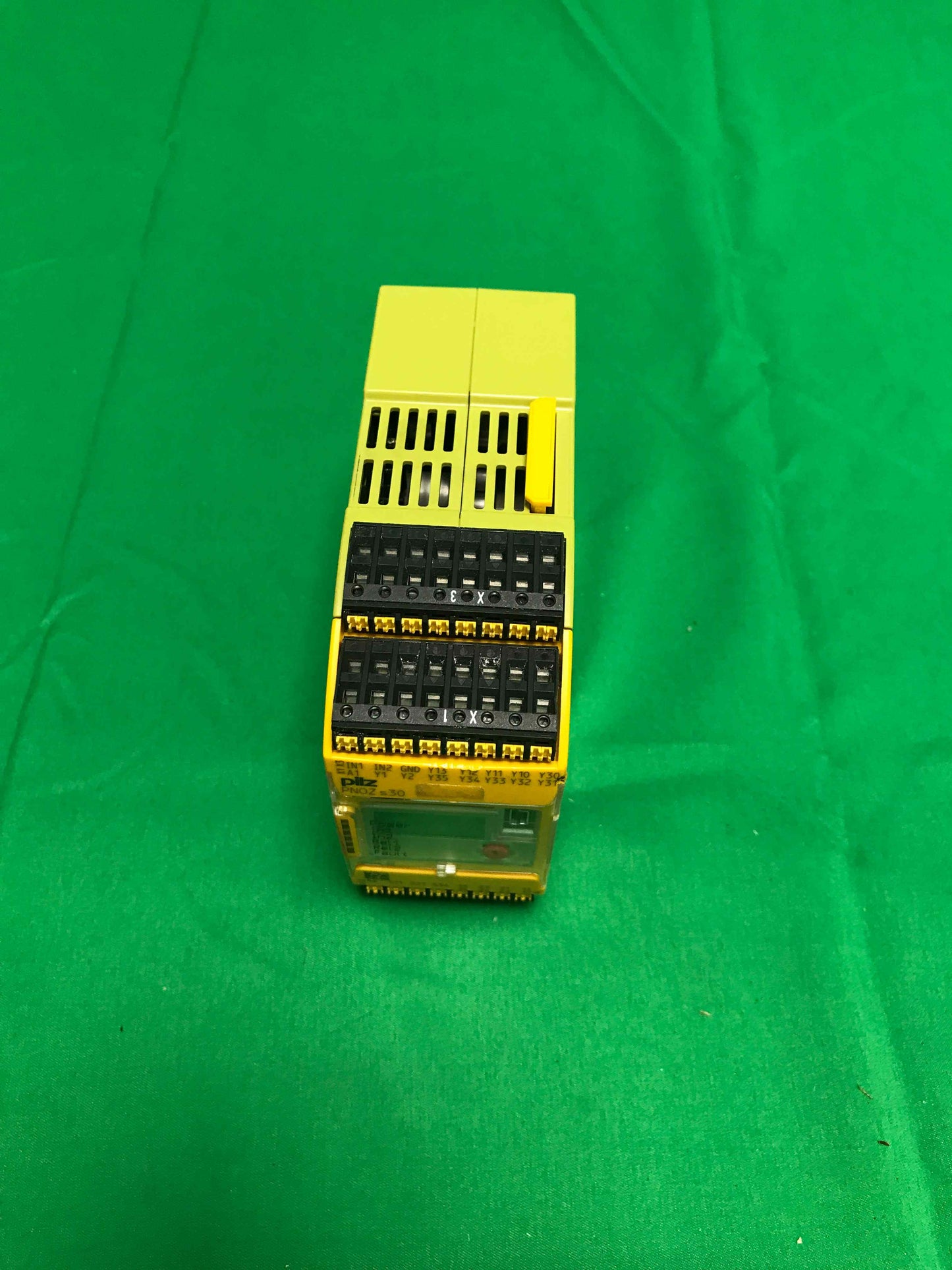 PILZ PNOZ S30 C24-240VACDC2N PNOZS30C24240VACDC2N