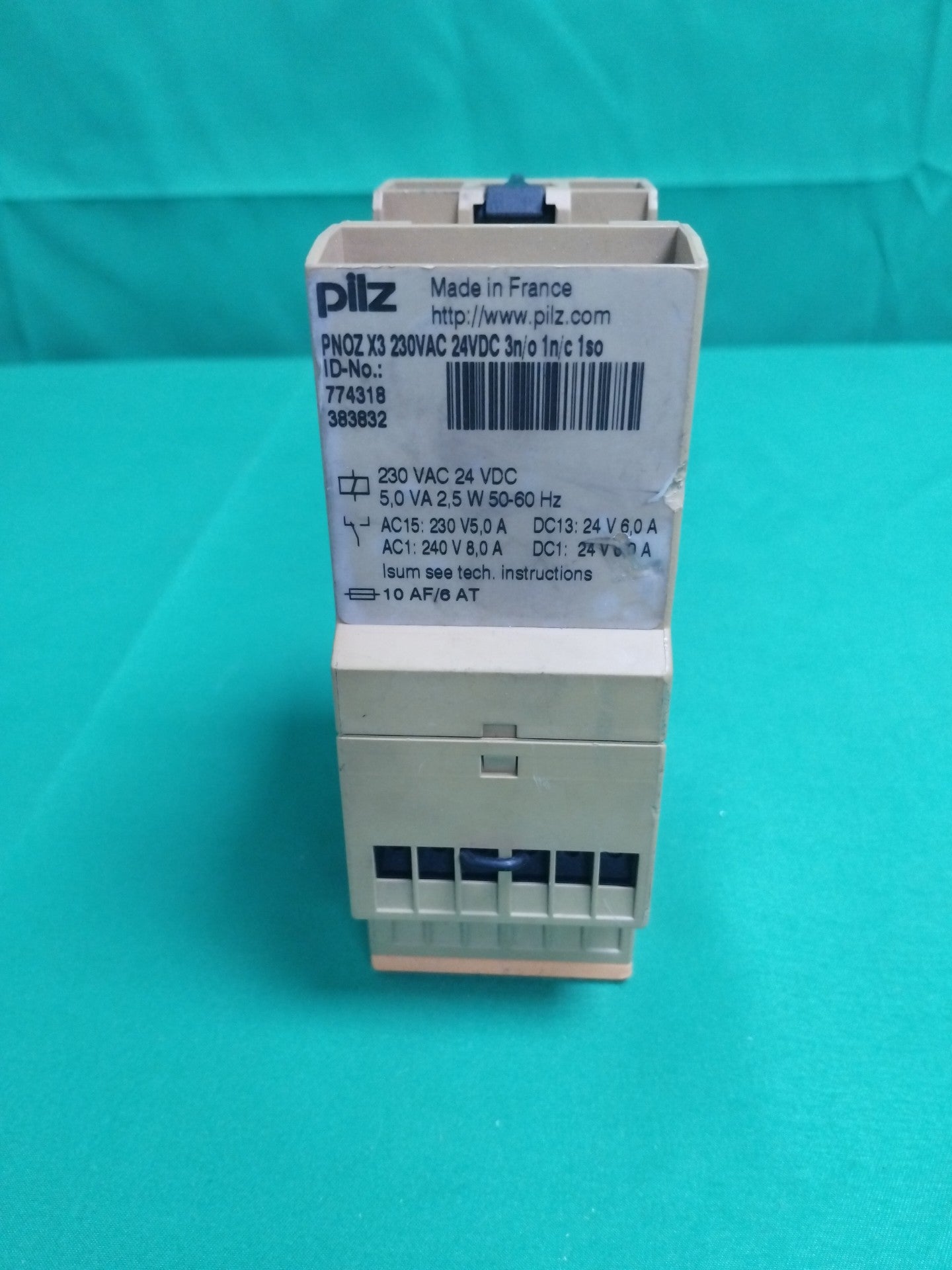 PILZ PNOZ X3 230VAC 24VDC 3n/o1n/c1so PNOZX3230VAC24VDC3no1nc1so Defective
