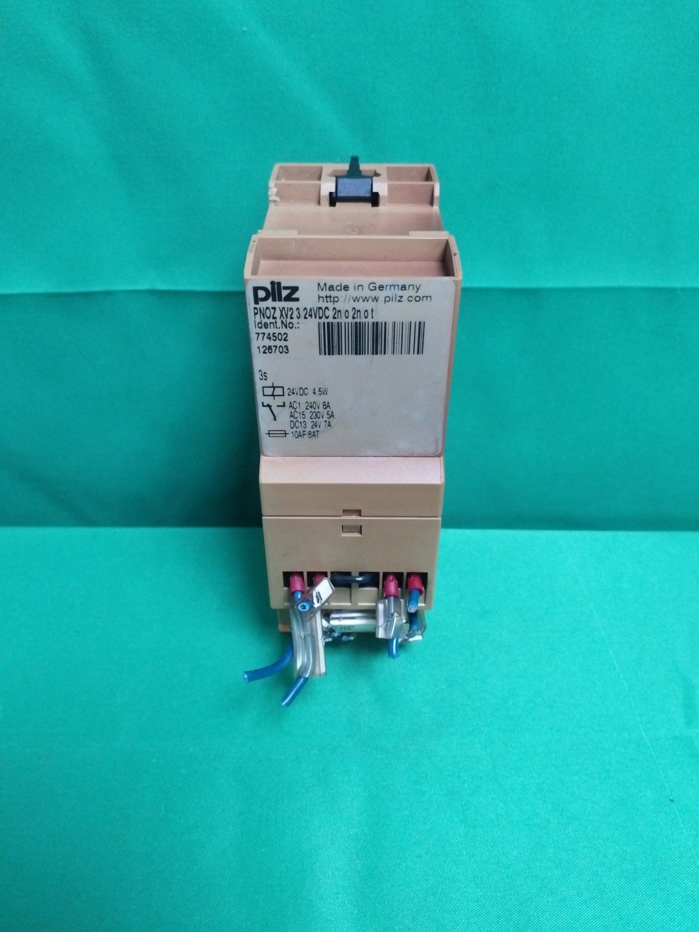 pilz PNOZ XV2 3/24VDC 2N/O 2N/OT PNOZXV2324VDC2NO2NOT