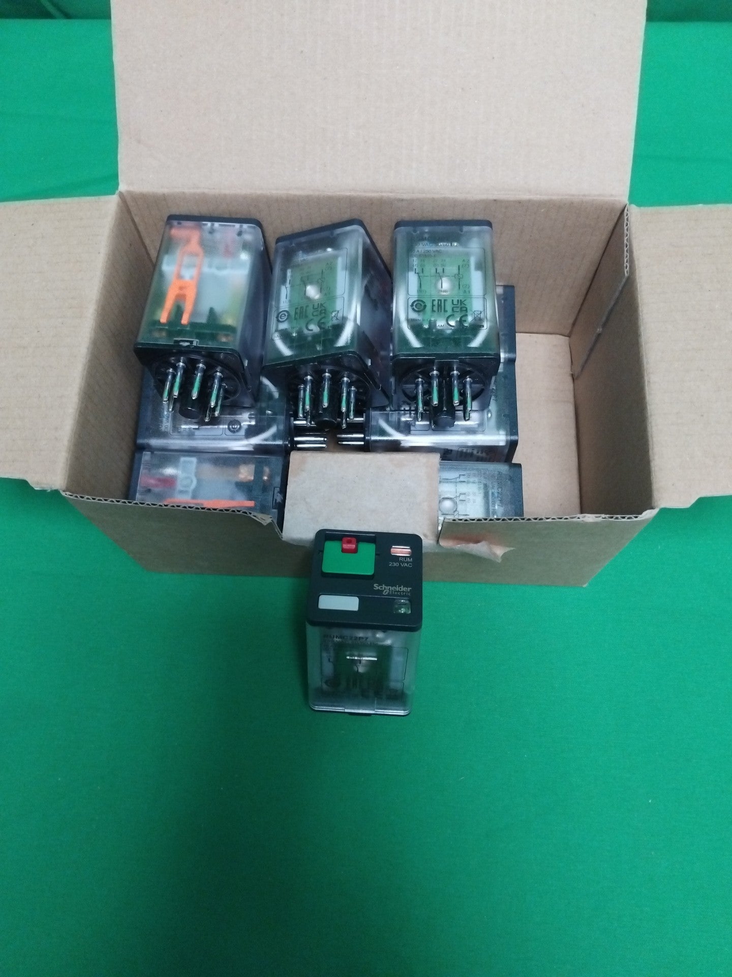 Schneider-Electric RUMC22P7 RUMC22P7