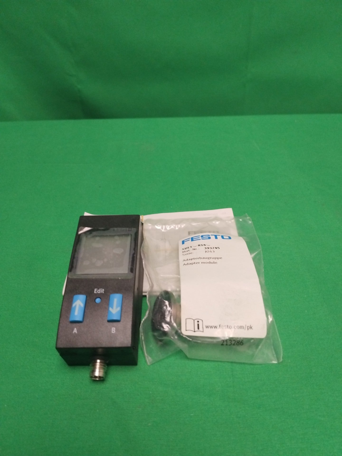 FESTO SDE1-D10-G2-R14-C-P1-M8 SDE1D10G2R14CP1M8 CAPTEUR DE PRESSION