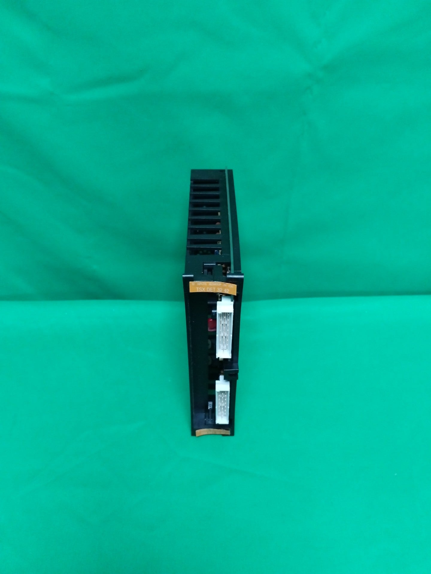 AEG SCHNEIDER AUTOMATION TSXDET3242 TSXDET3242