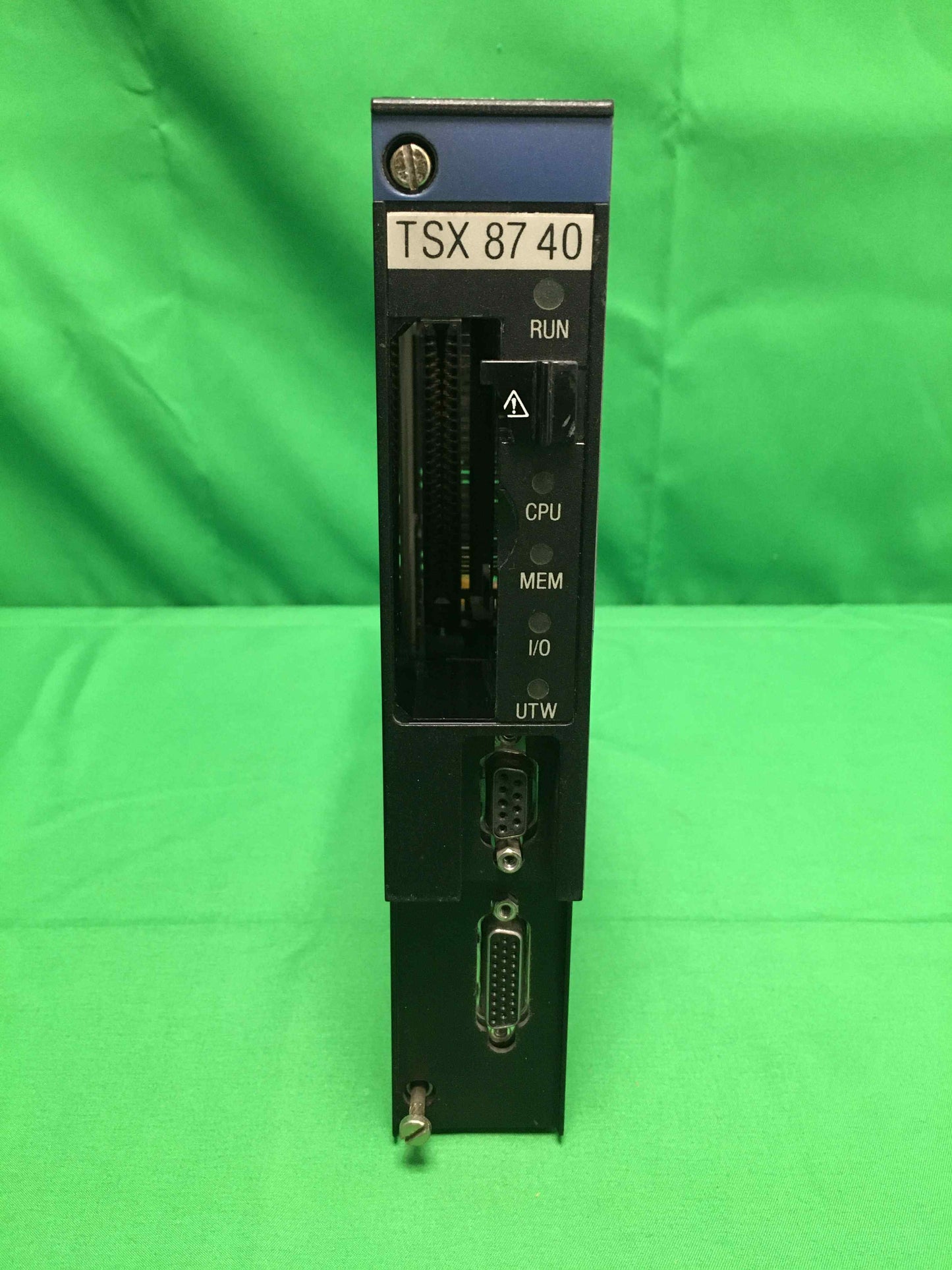 AEG SCHNEIDER AUTOMATION TSXP87420 TSXP87420