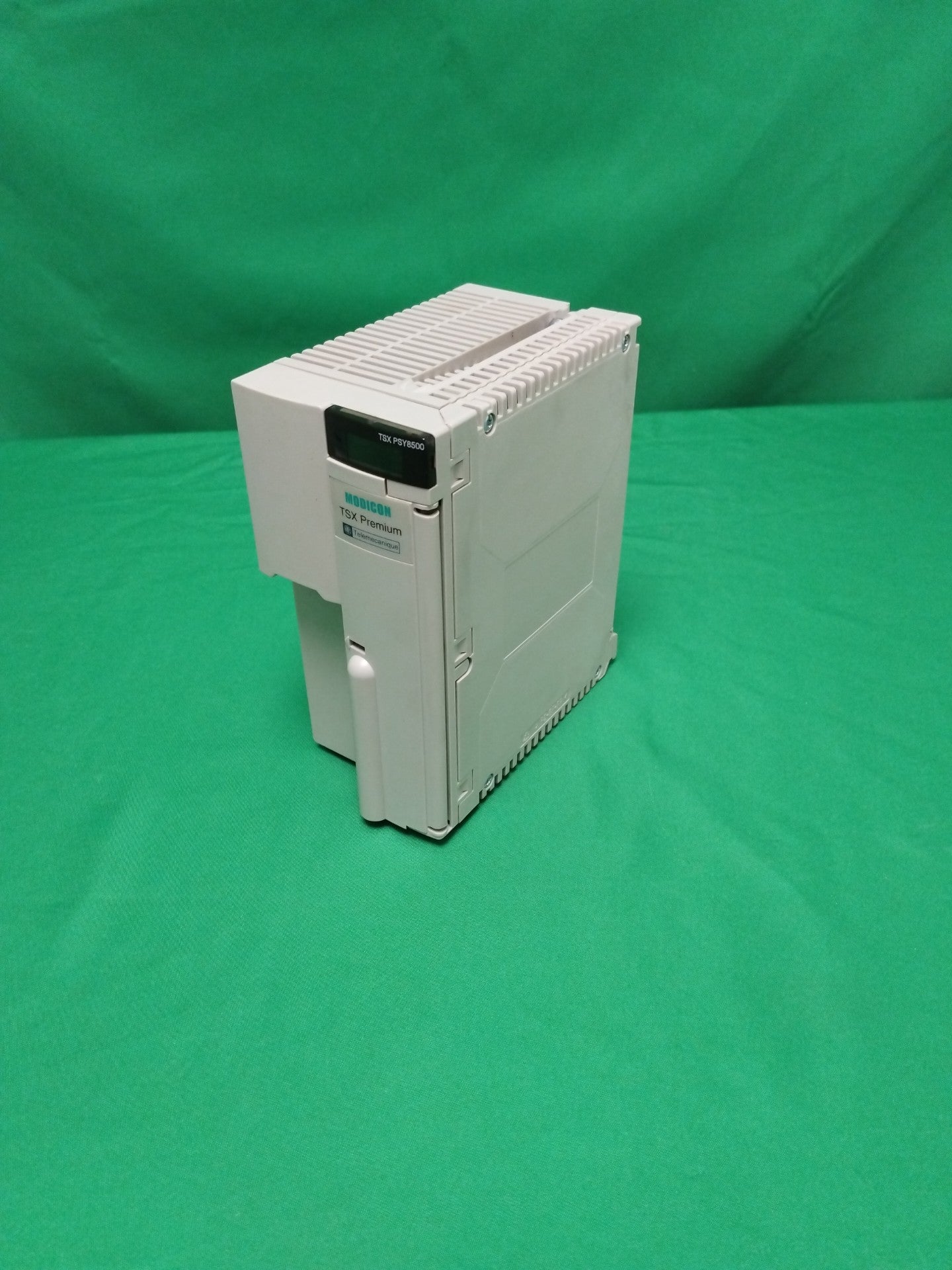Schneider-Electric TSXPSY8500R TSXPSY8500R Defective