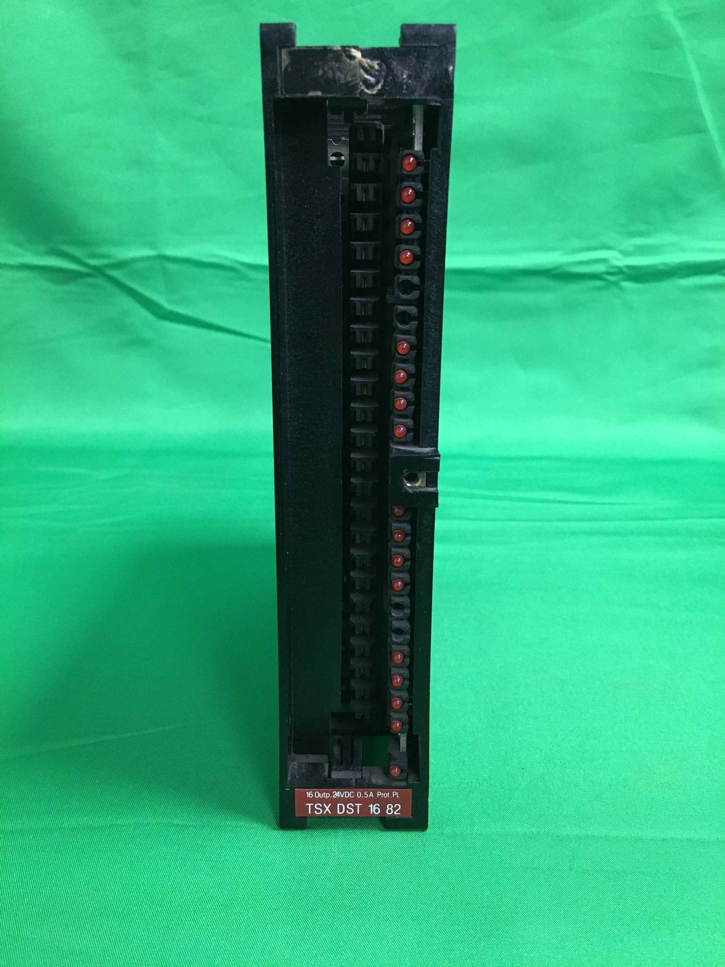 Telemecanique TSX DST 1682 TSXDST1682 BOX OF 5 UNITS Schneider-Electric