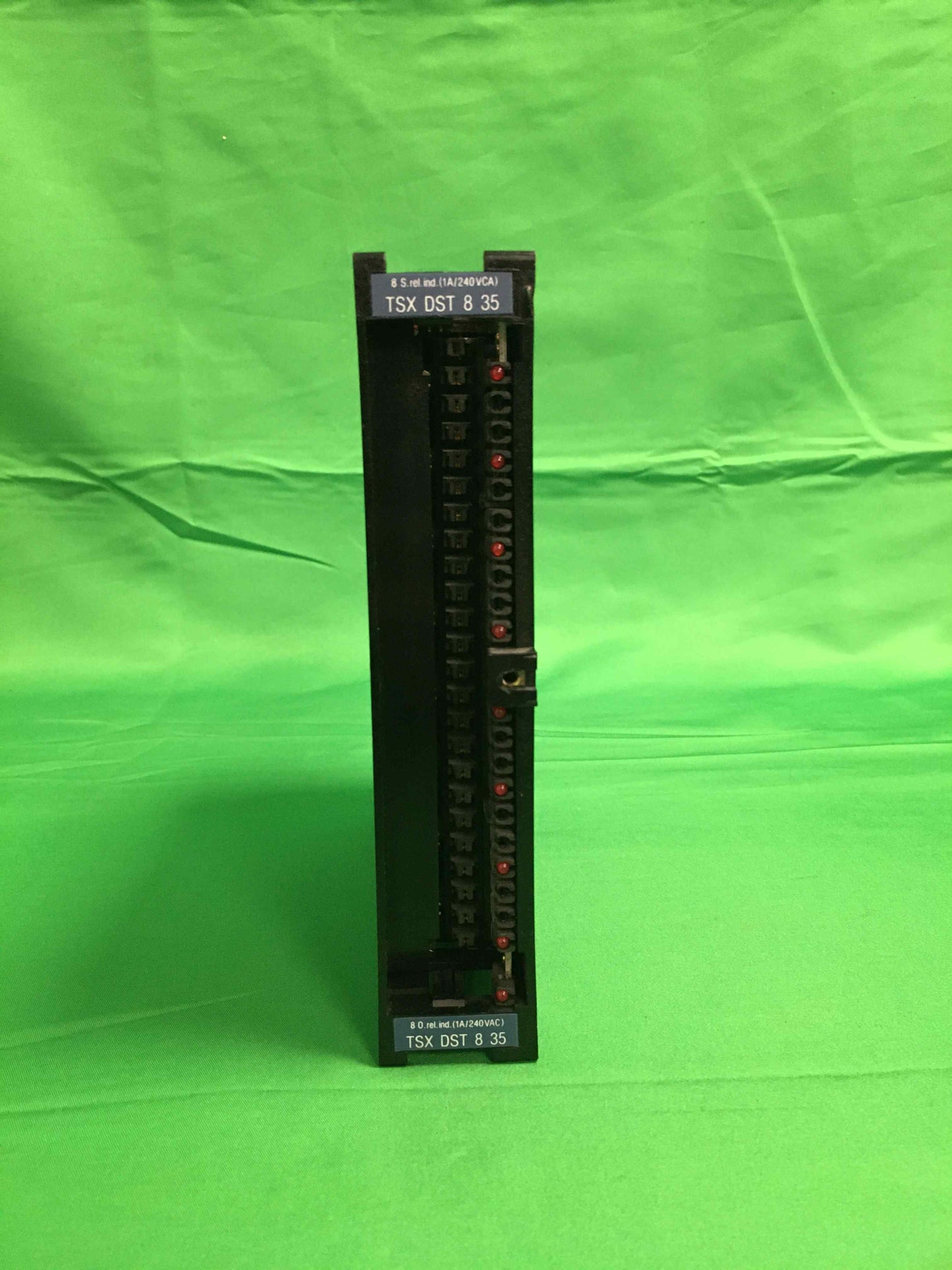 Telemecanique TSX DST 8 35 TSXDST835