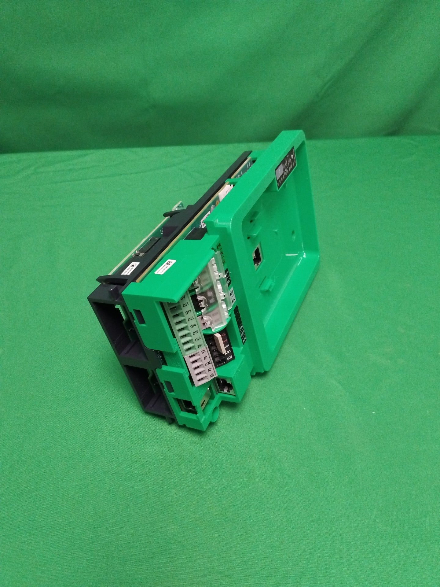 Schneider-Electric VX4B600100 VX4B600100 Defective