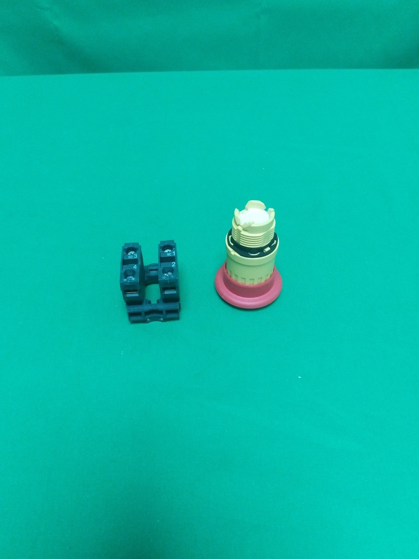 Schneider-Electric XB5AS9445 XB5AS9445