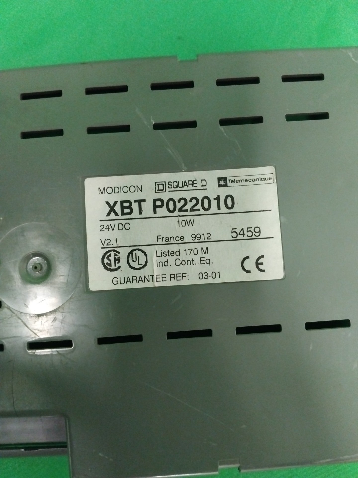 Telemecanique XBT P022010 XBTP022010 MODICON CACHE PROTECTION ARRIERE