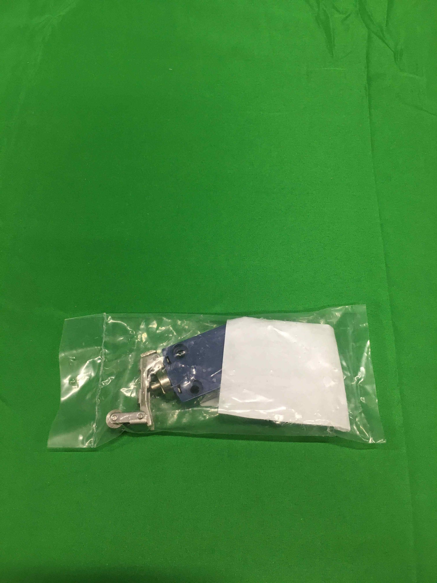 Telemecanique XCMD2124M12