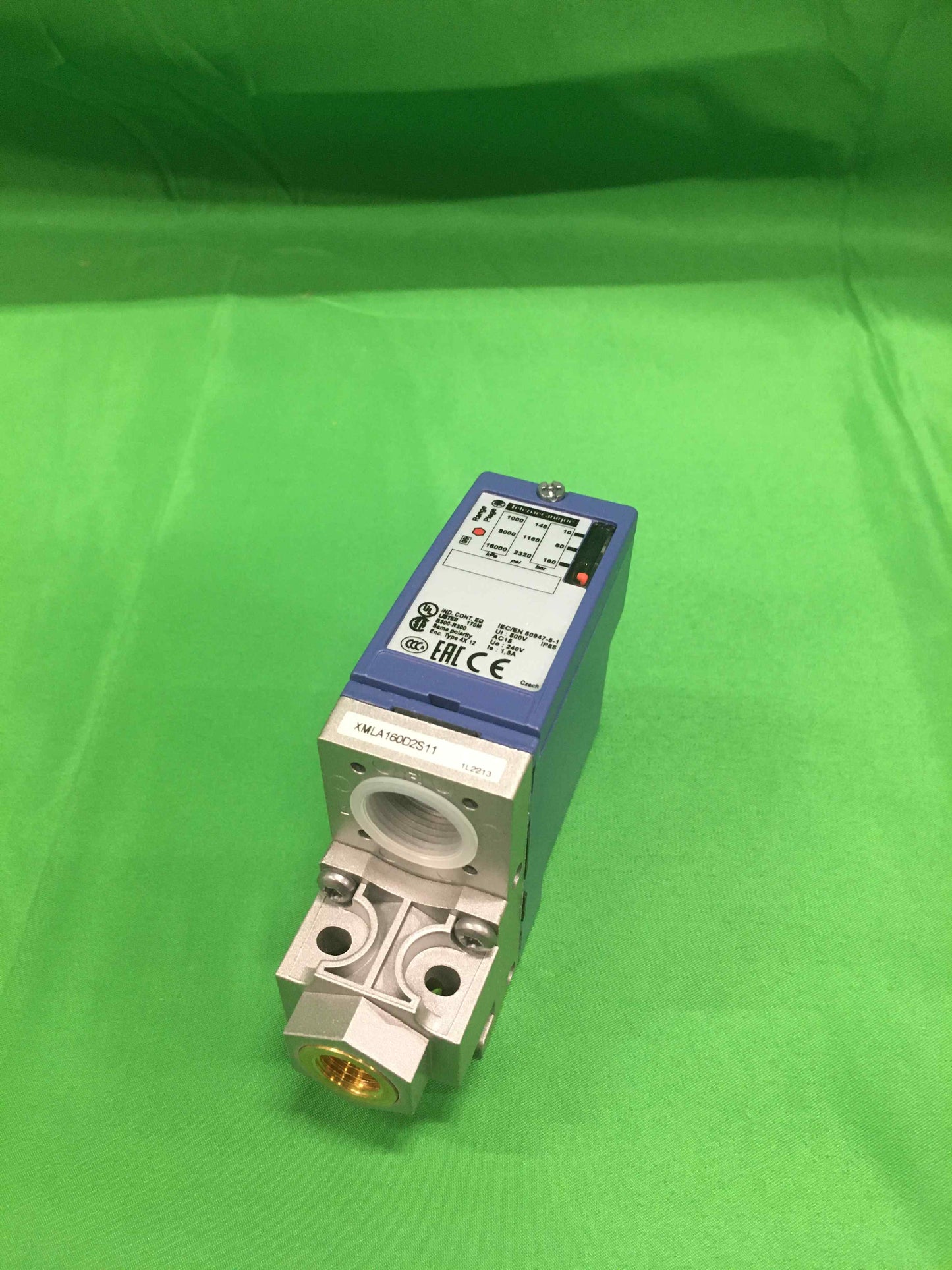 Telemecanique XMLA160D2S11