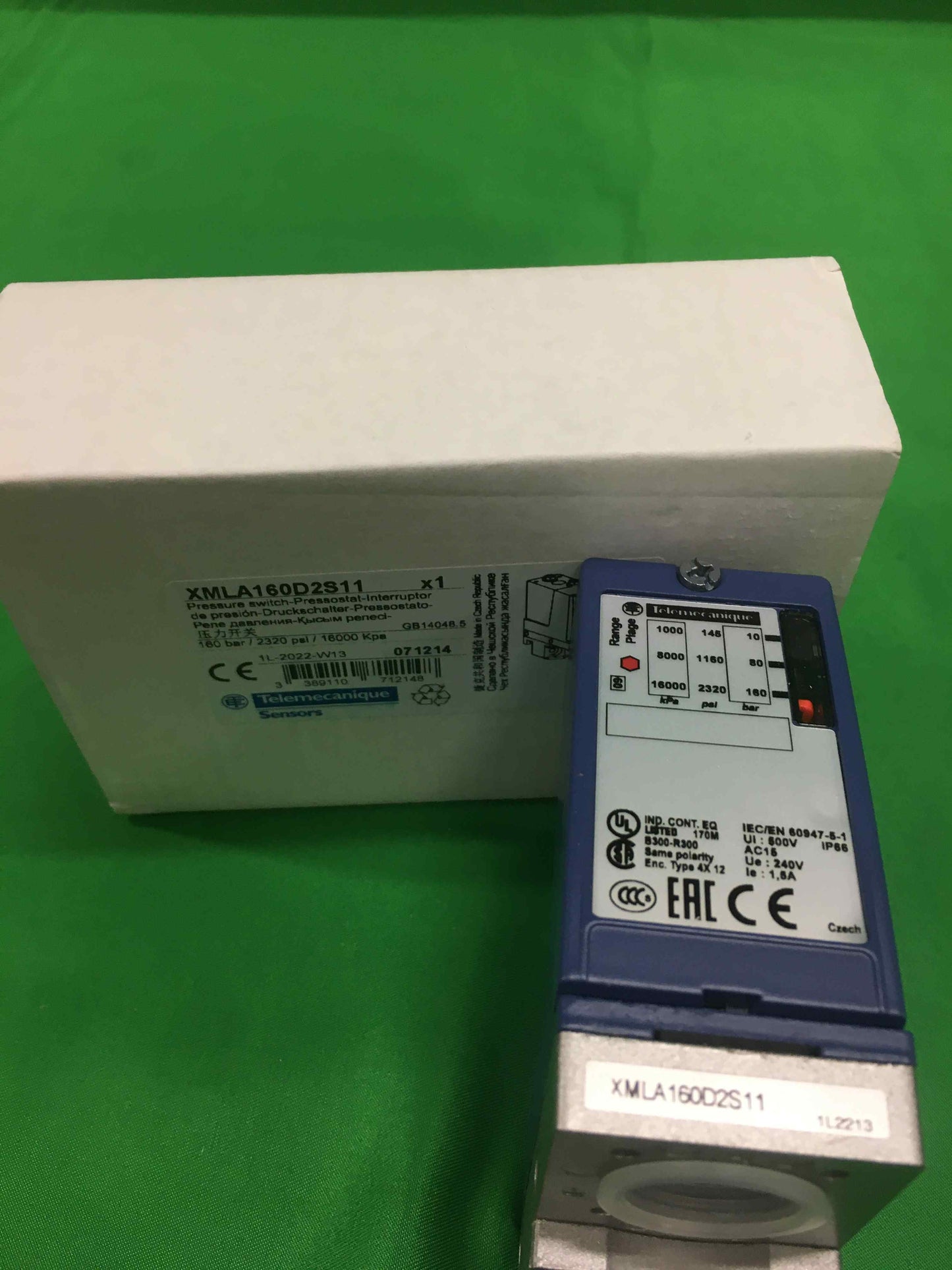 Telemecanique XMLA160D2S11