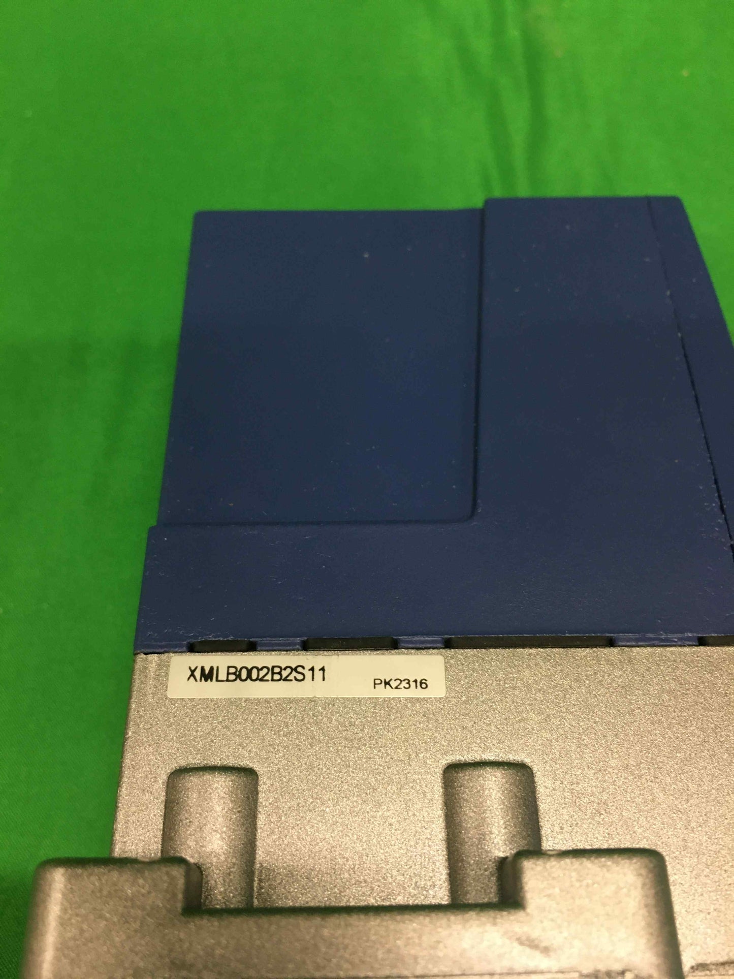 Telemecanique XMLB002B2S11