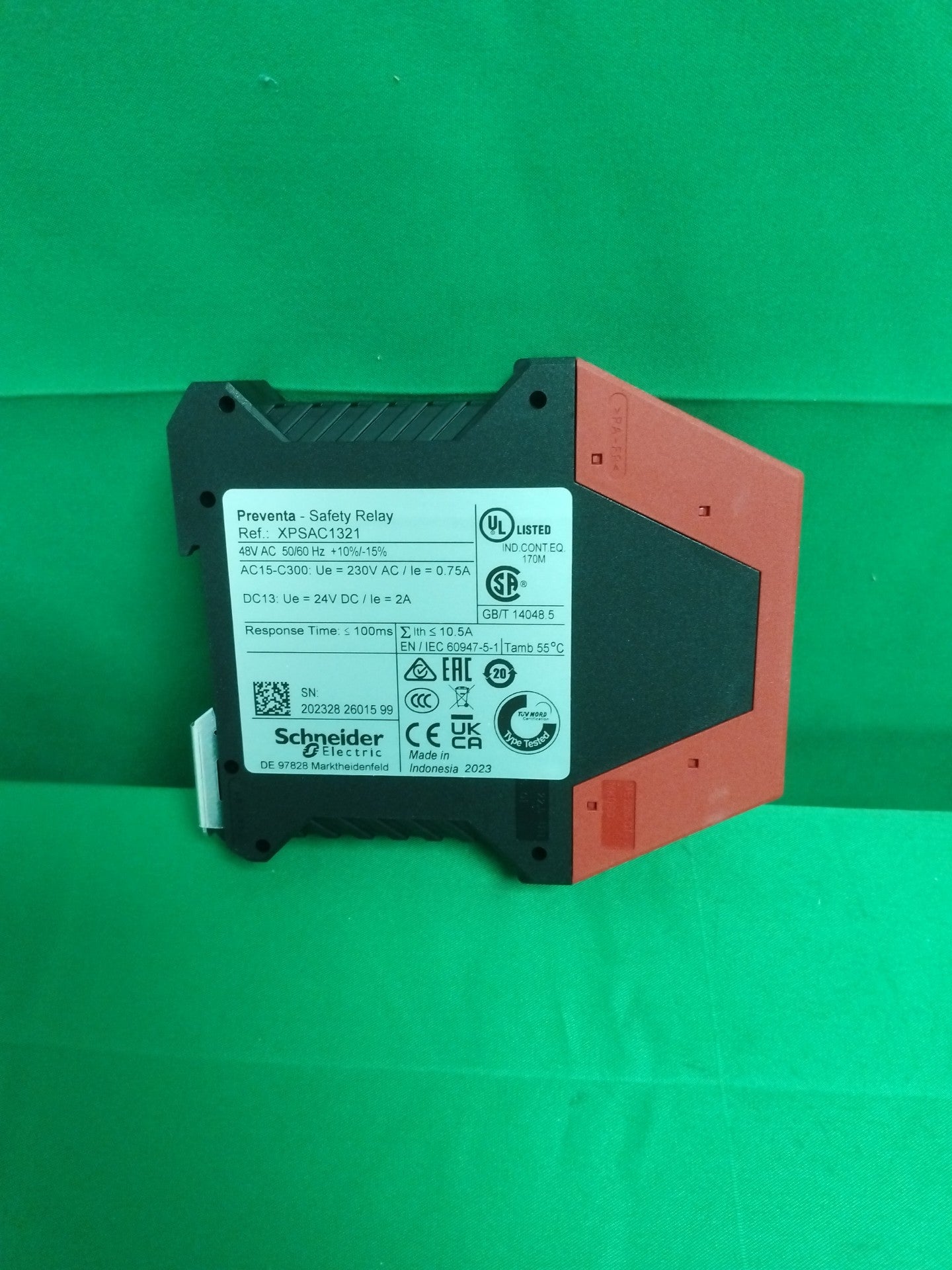 Schneider-Electric XPSAC1321 XPSAC1321 MODULE FOR EMERGENCY STOP