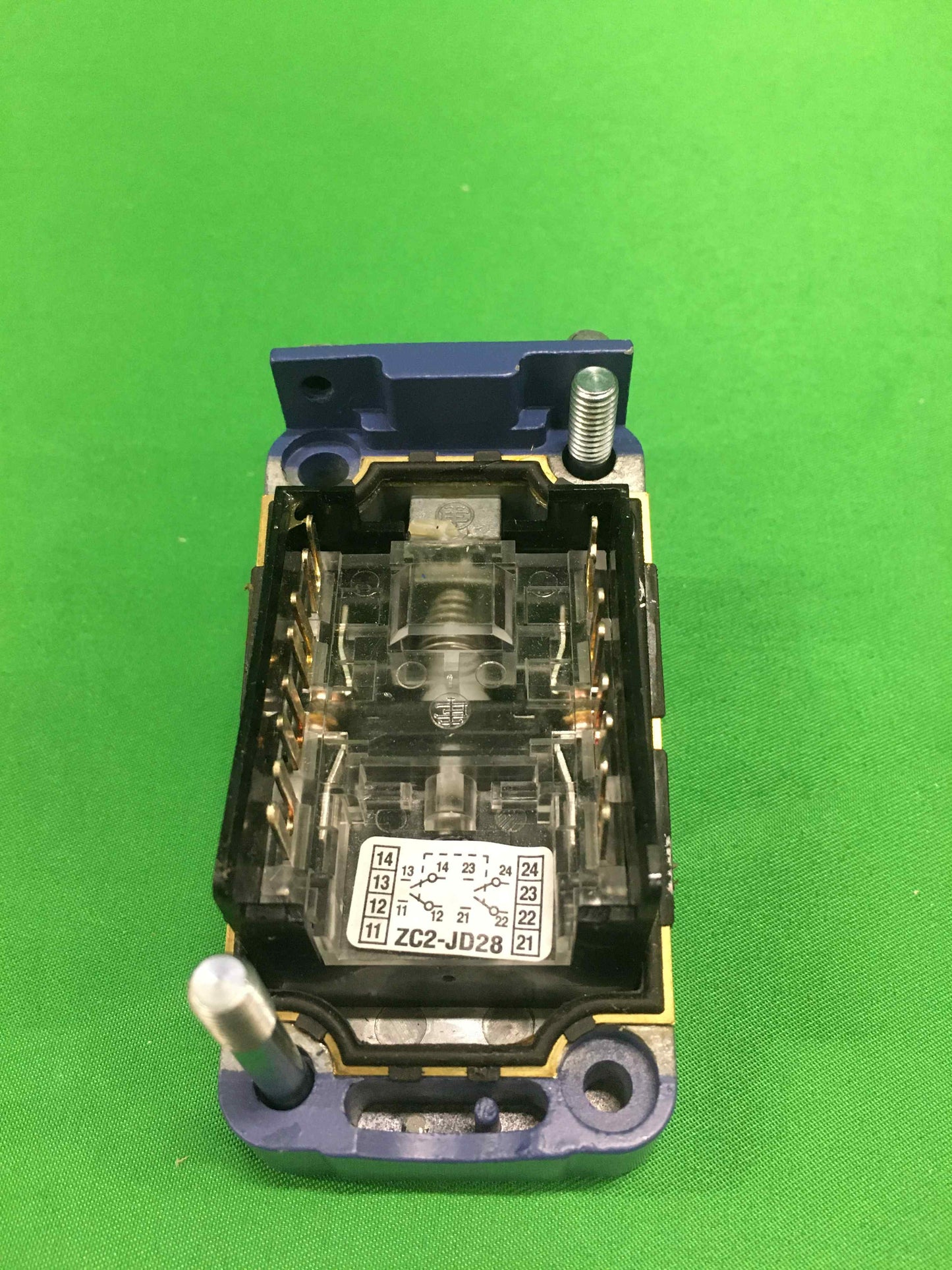 Telemecanique ZC2JD28