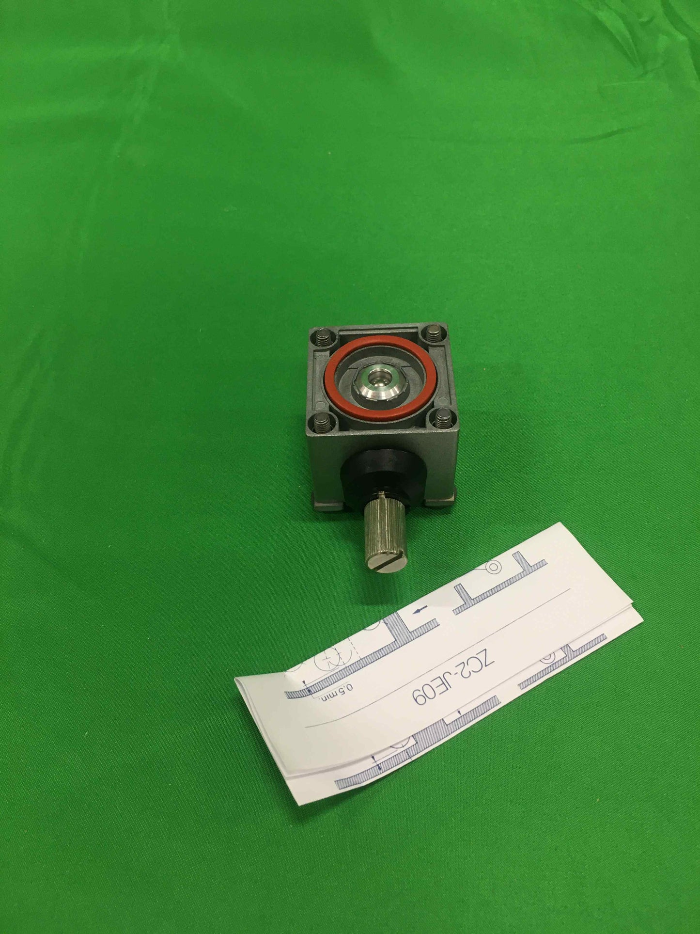Telemecanique ZC2JE095