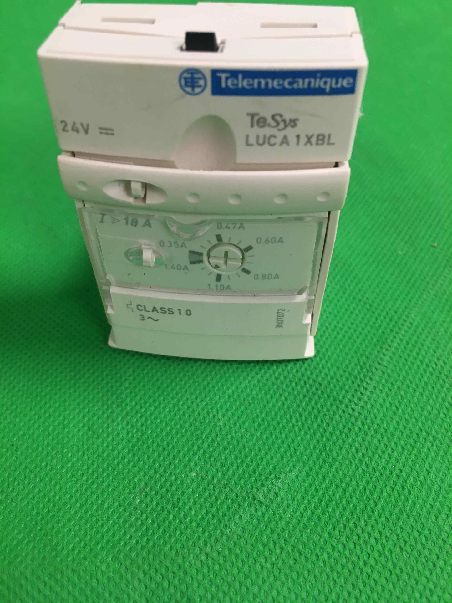 Schneider Electric-LUCA1XBL/LUCA1XBL