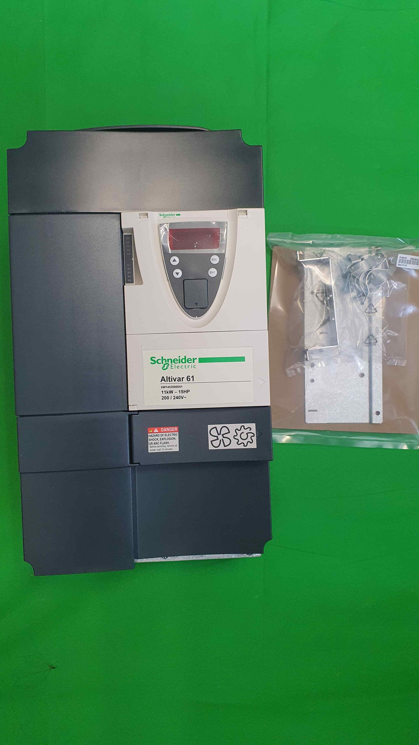 Schneider Electric-ATV61HD11M3XZ/ATV61HD11M3XZ