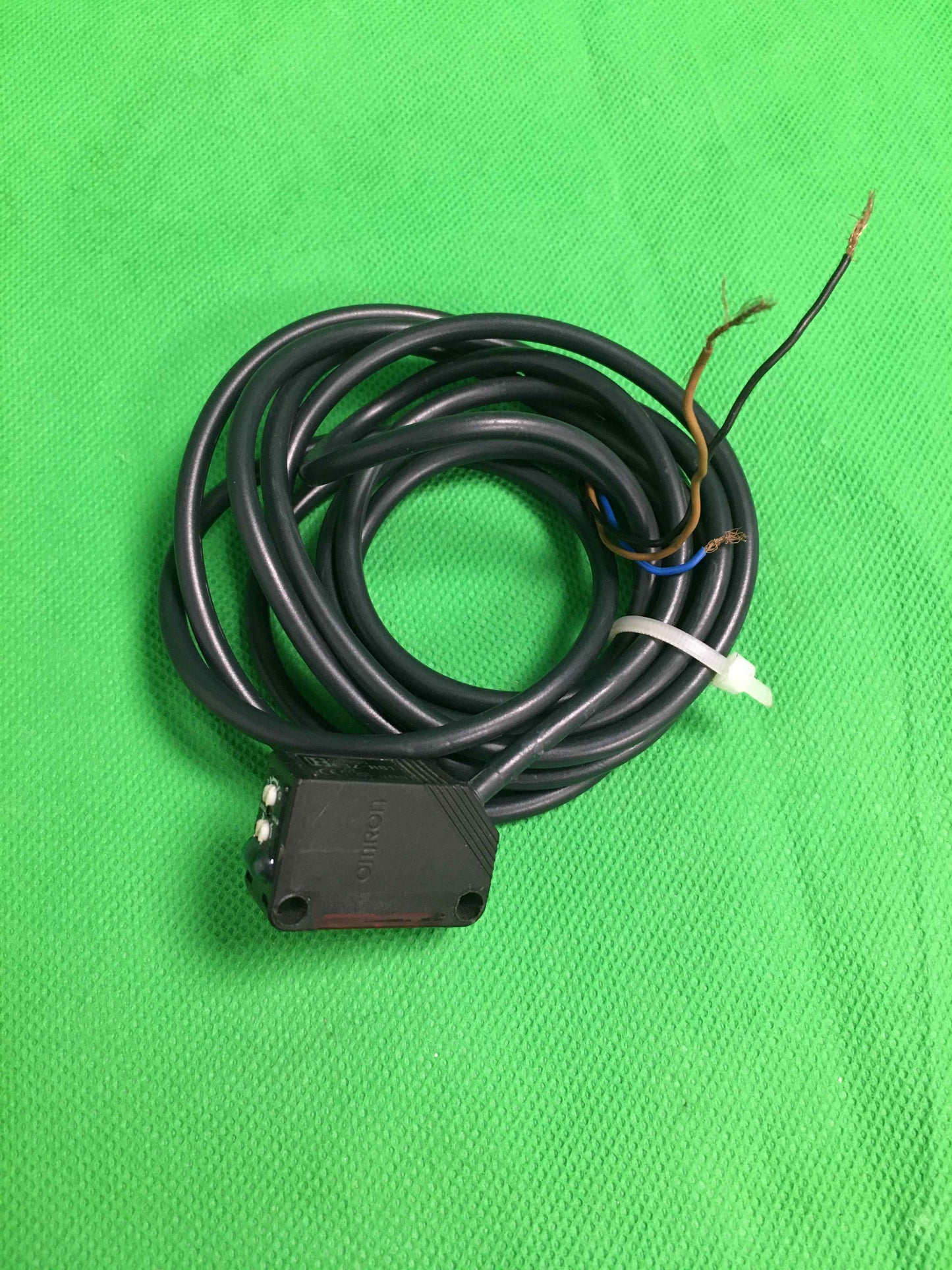 Omron-E3Z-R81/E3ZR81